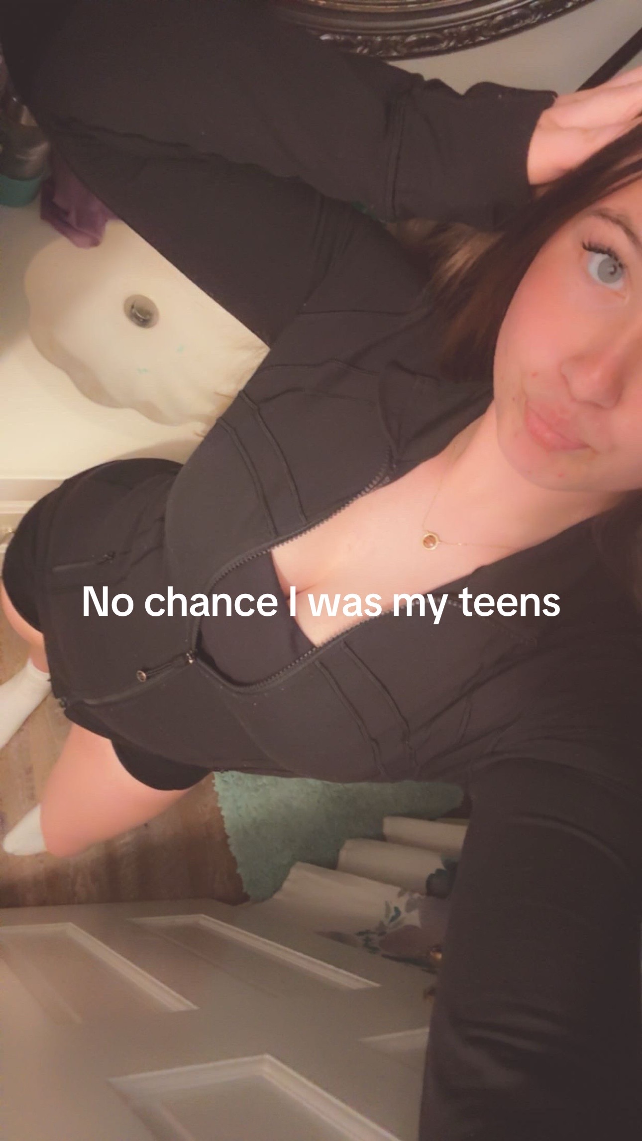 @💗🐚🌸☀️🛍️🪩🥂🧁