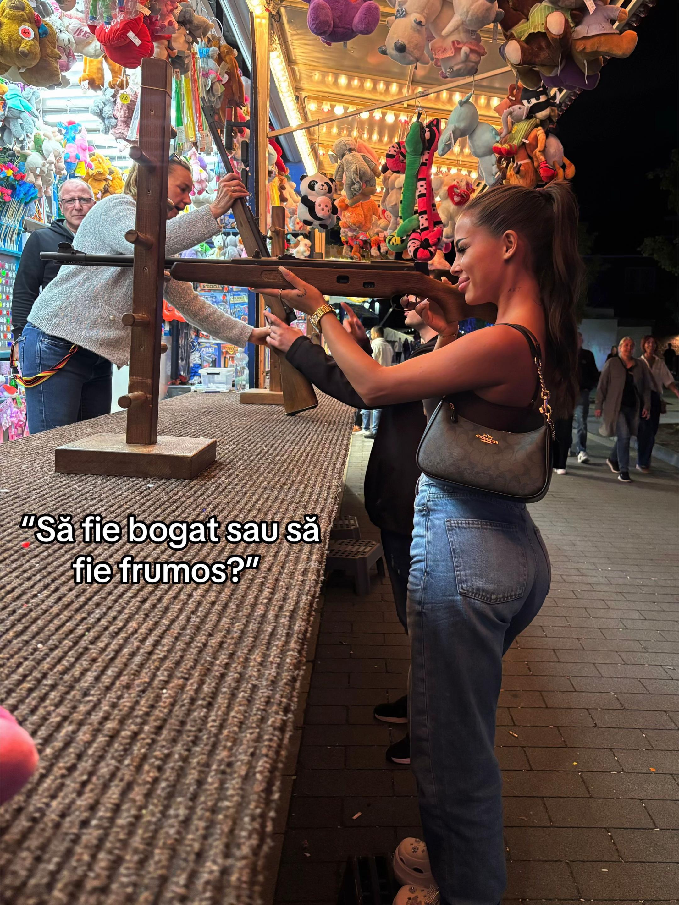 @𝓗𝓸𝓷𝓮𝔂 🍯