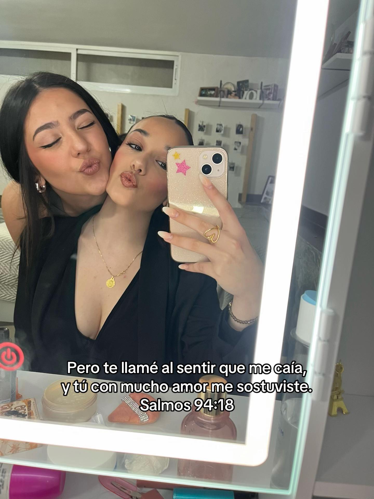 @Eleniii