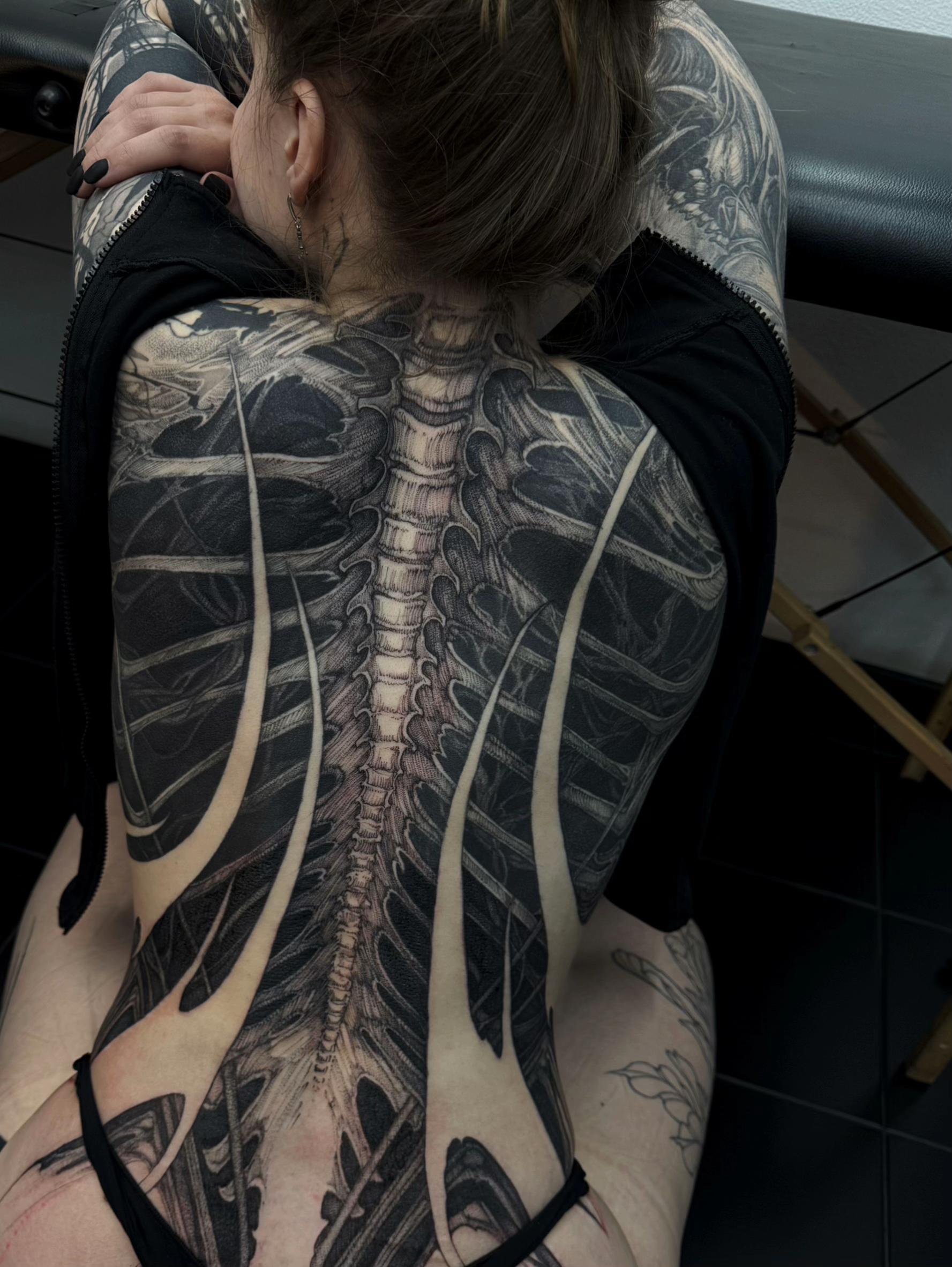 @aleksdarkink