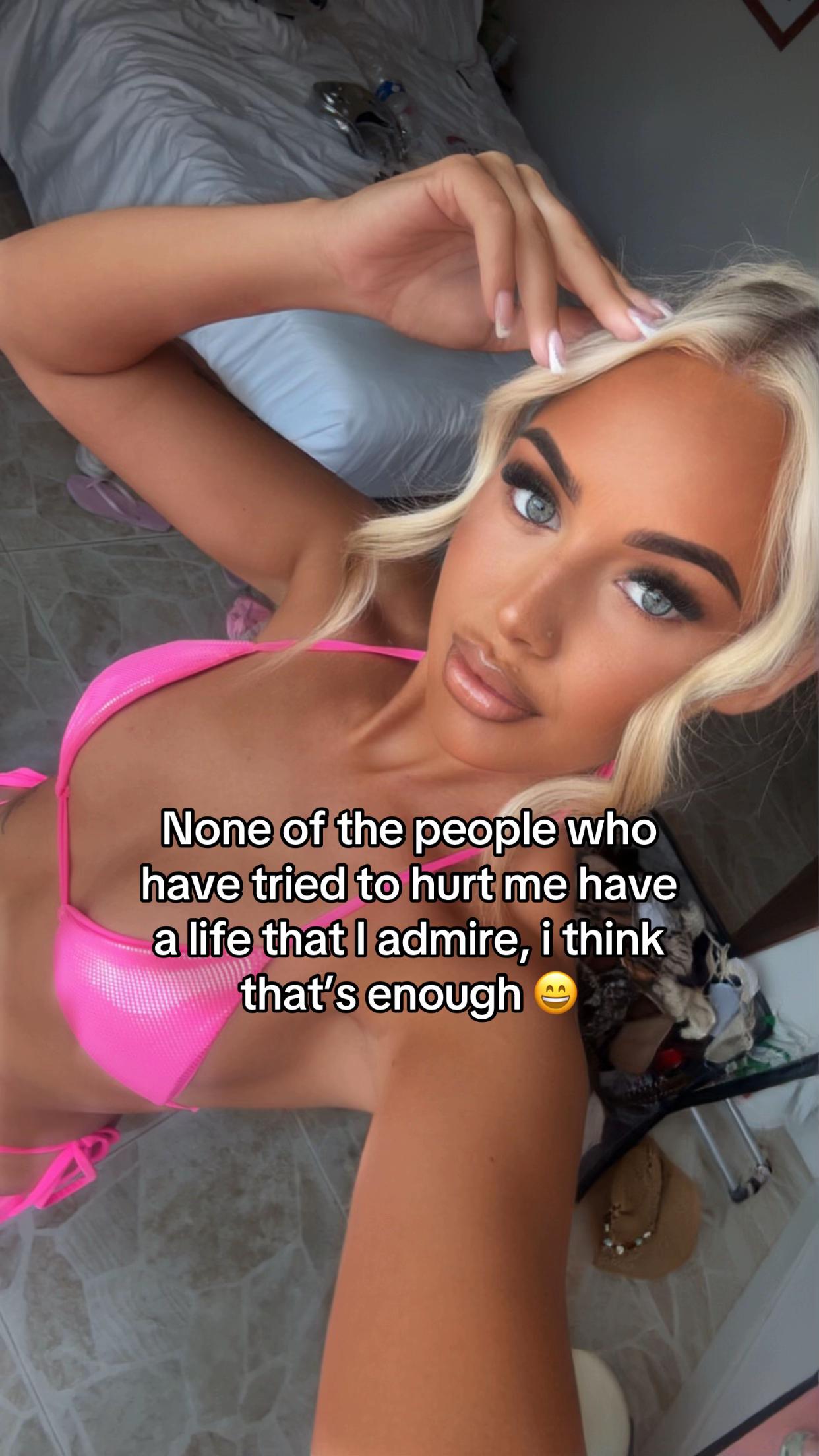 @Nicole Kay White👸🏼