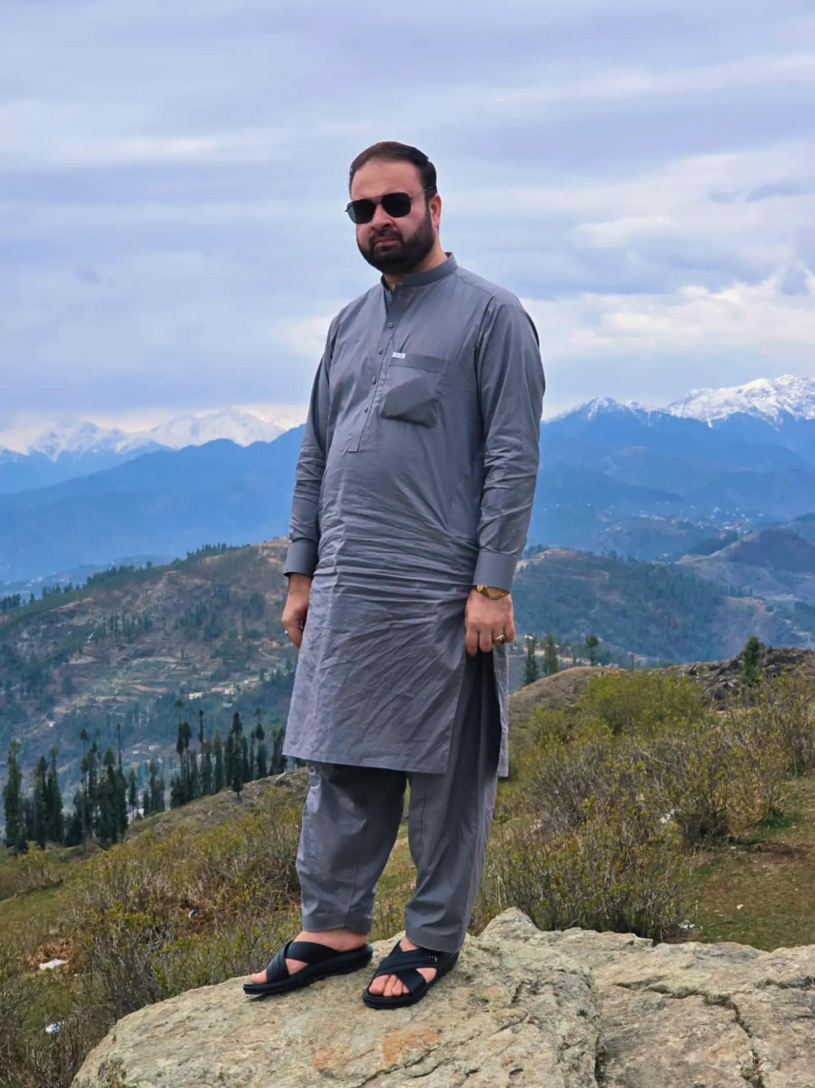 @AK🖤AFRiDi
