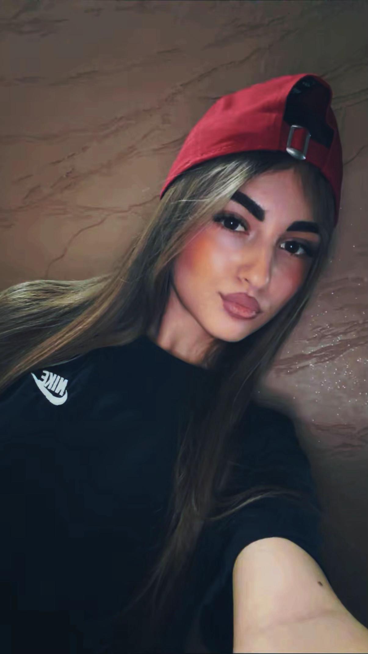 @🖤