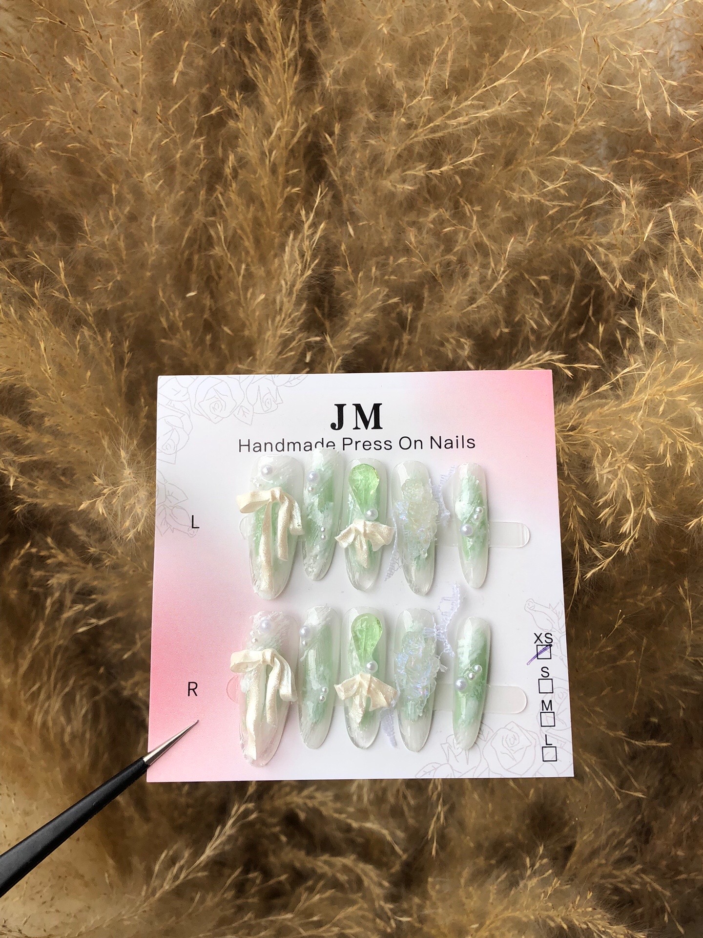 @JMhandmadepressonnails