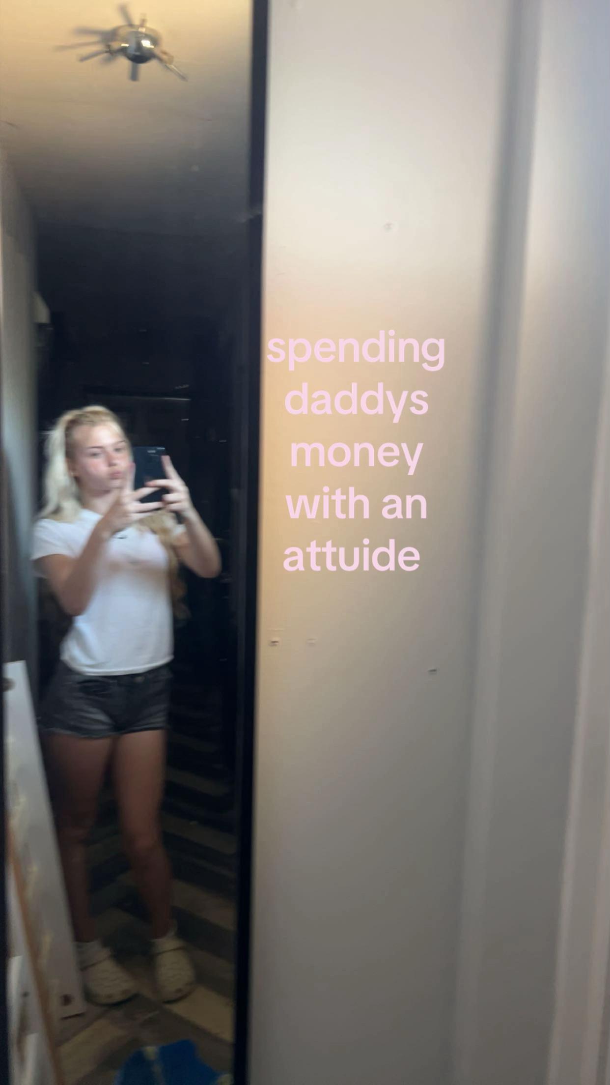 @ellie๐ค