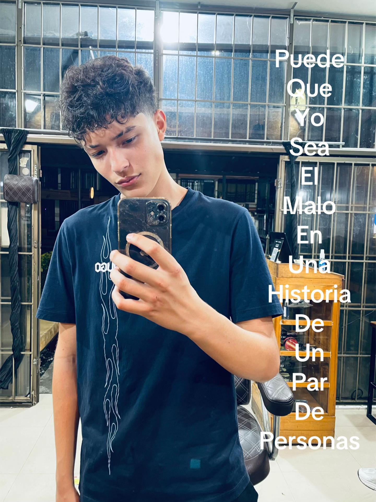 @𝕹𝖎𝖐𝖔𝖑𝖆𝖘 𝕬𝖑𝖇𝖊𝖎𝖗𝖔