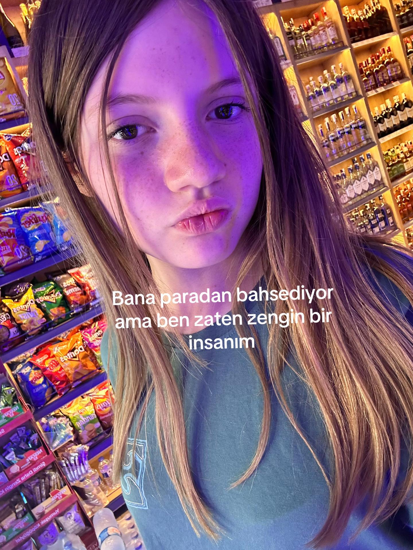 @Elifnisaw