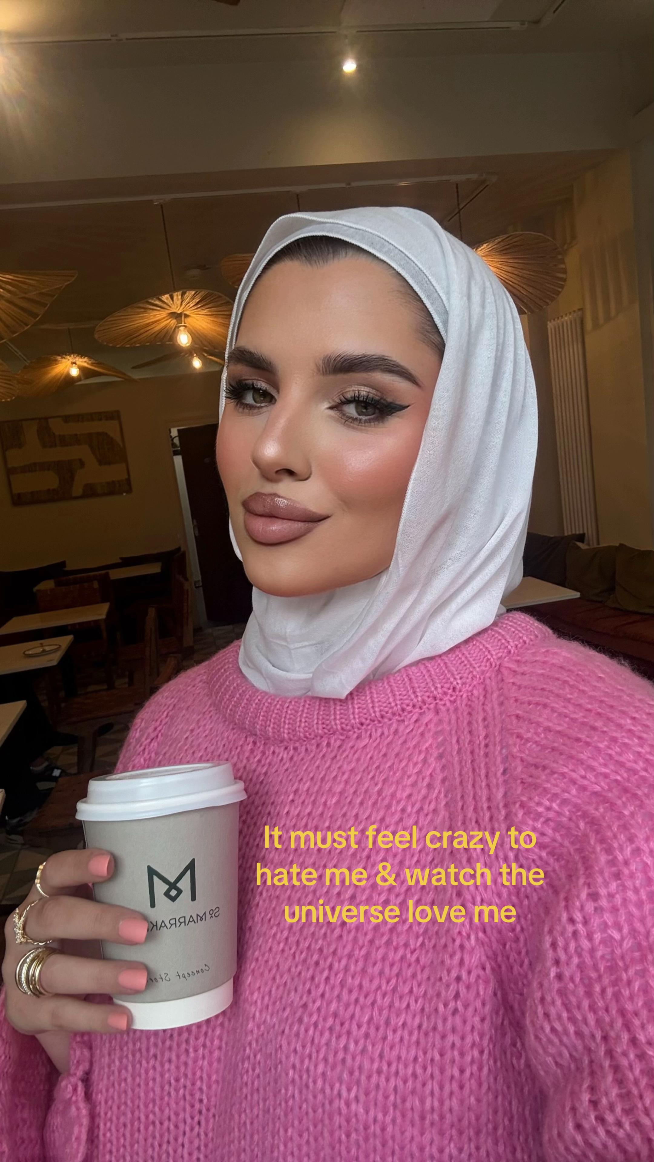 @ROZANA