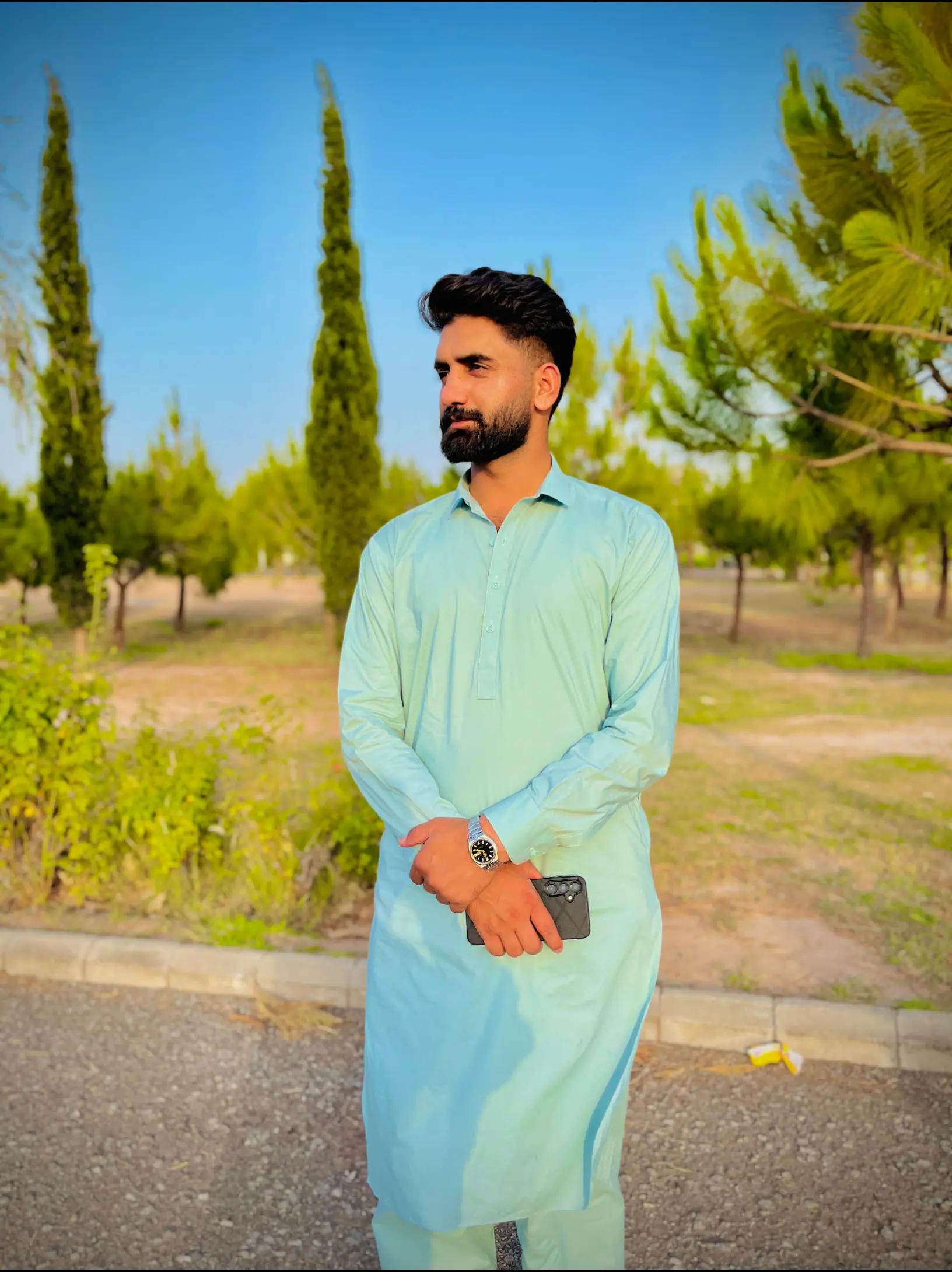 @خواجہ مشاھد رفیق