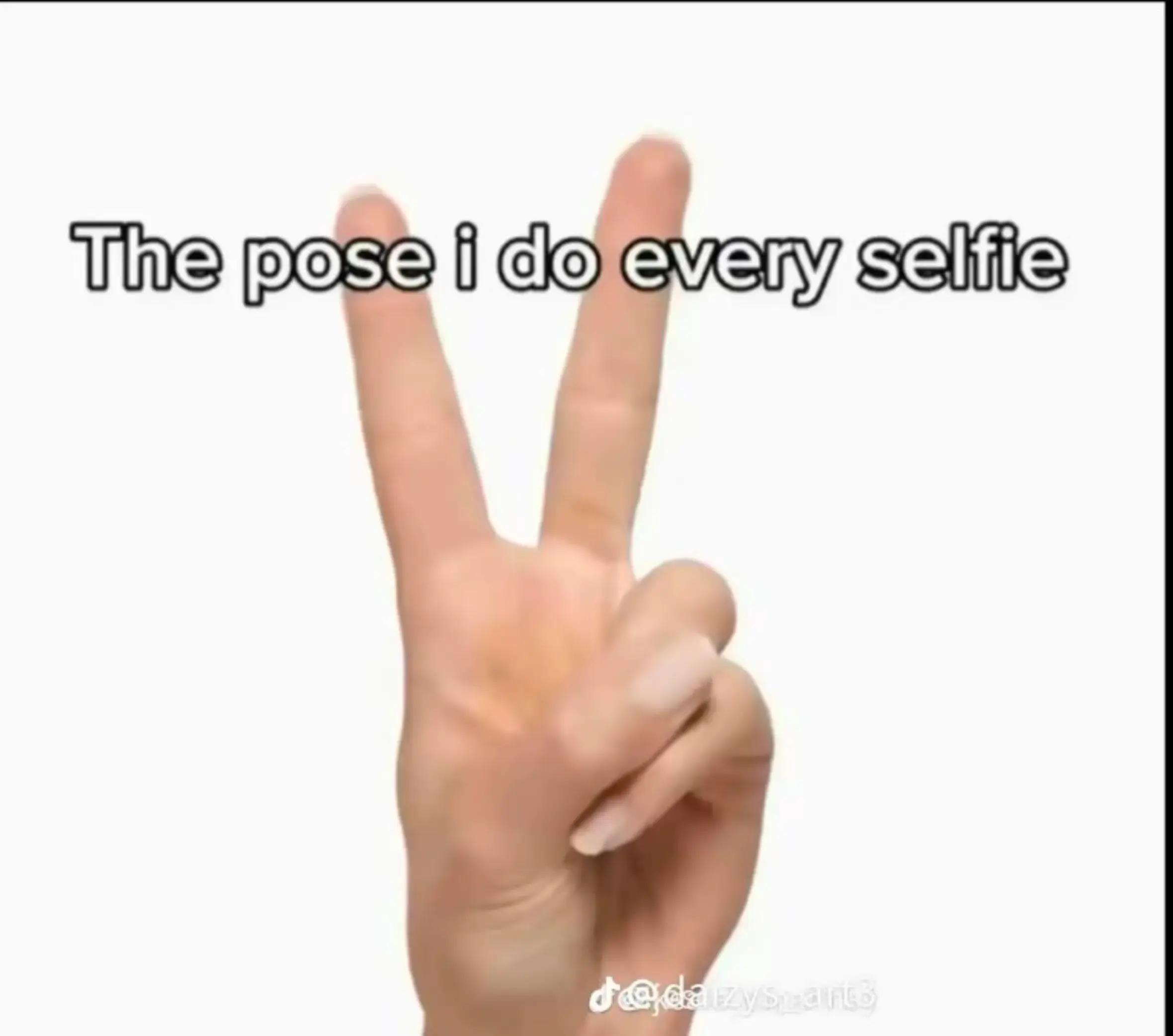 @😼