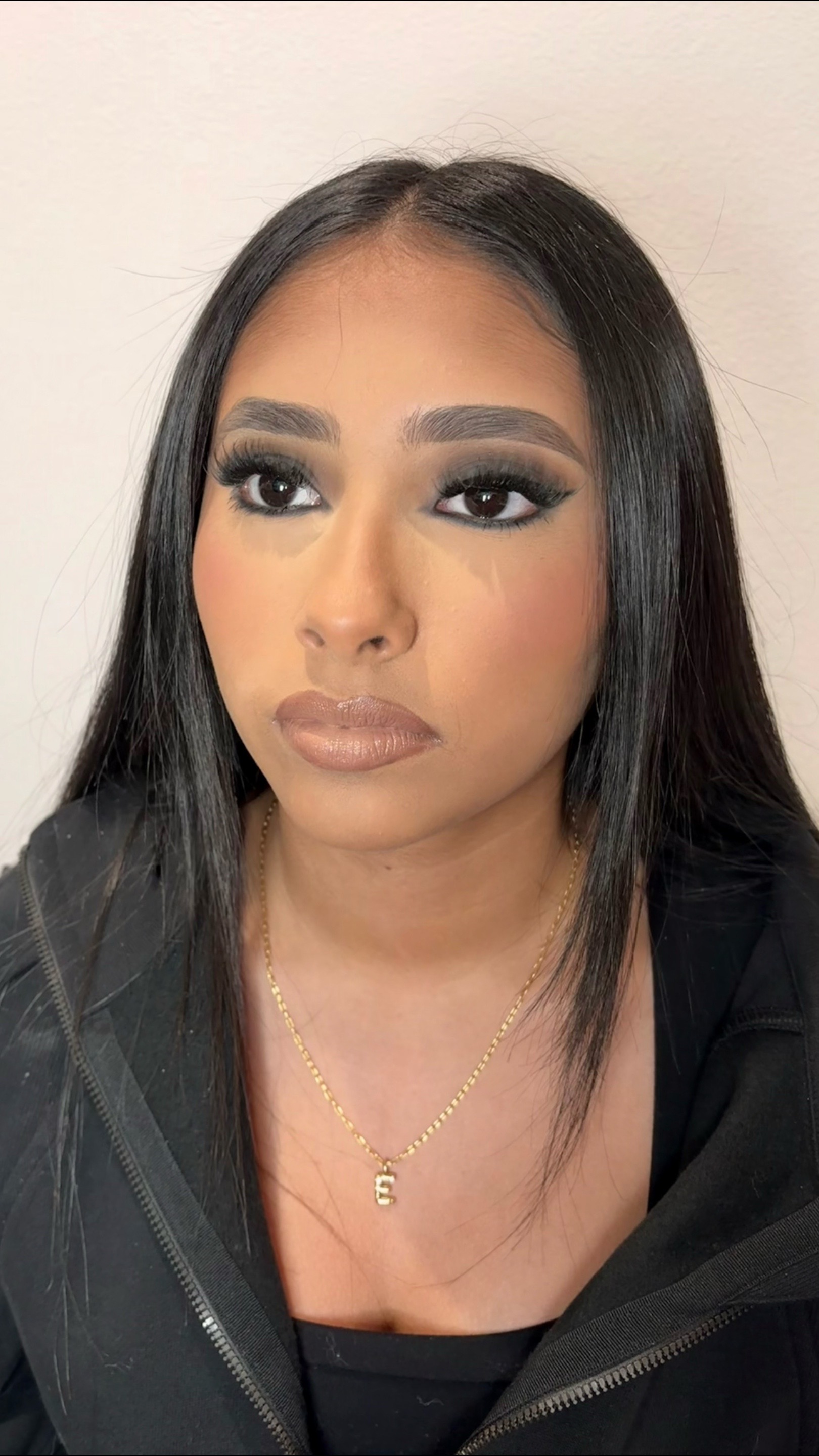 @leslie | beginner MUA