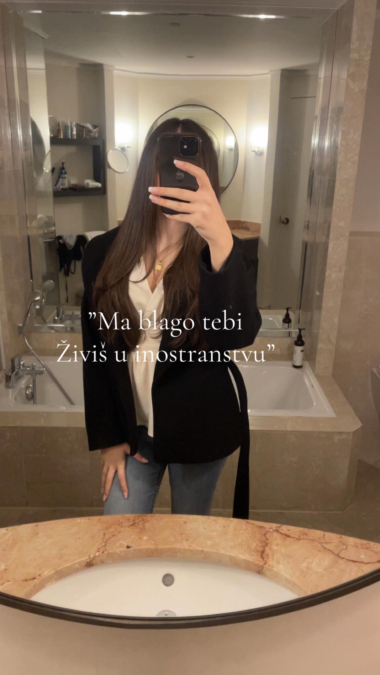 @𖤓