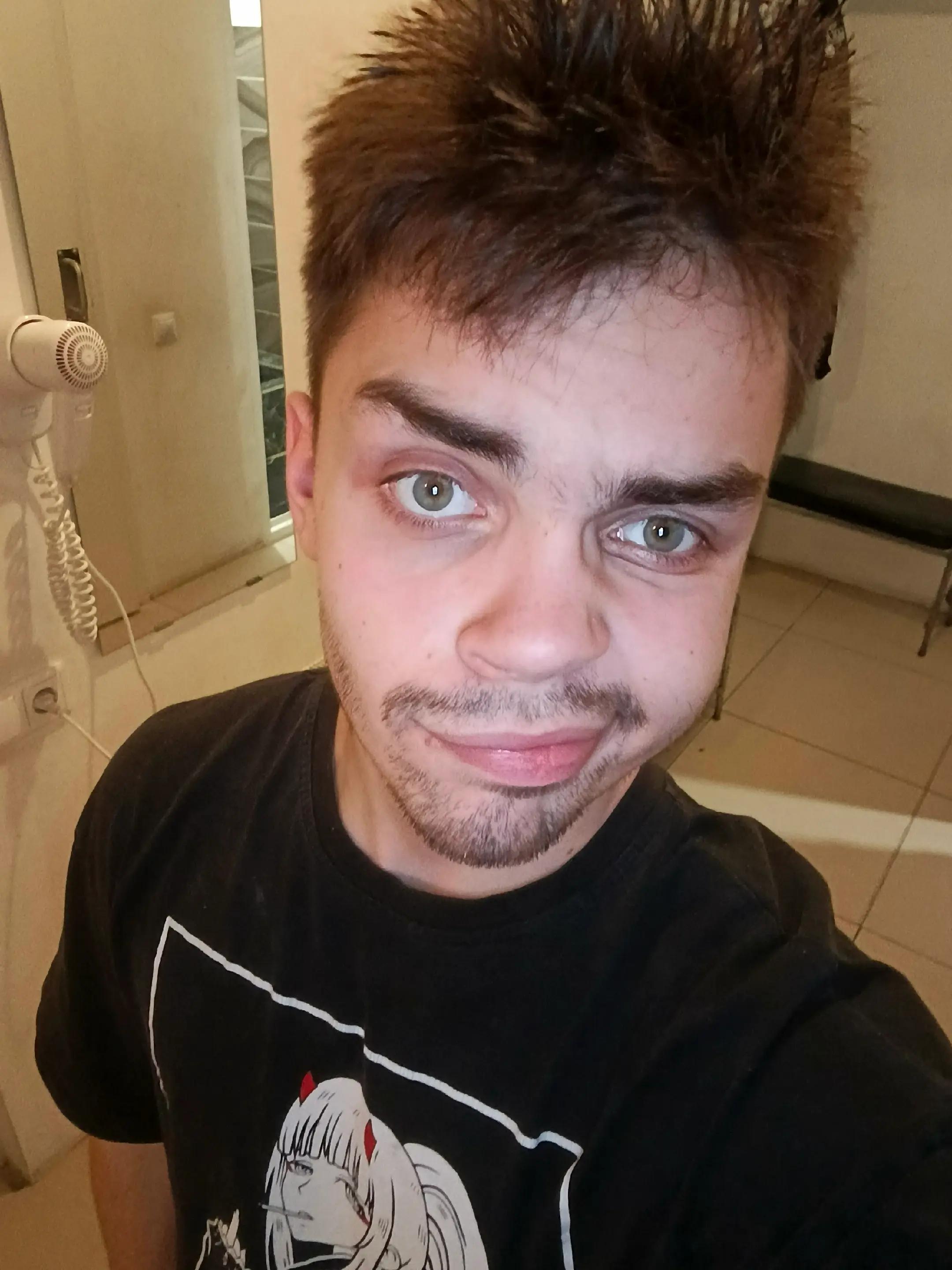 @<