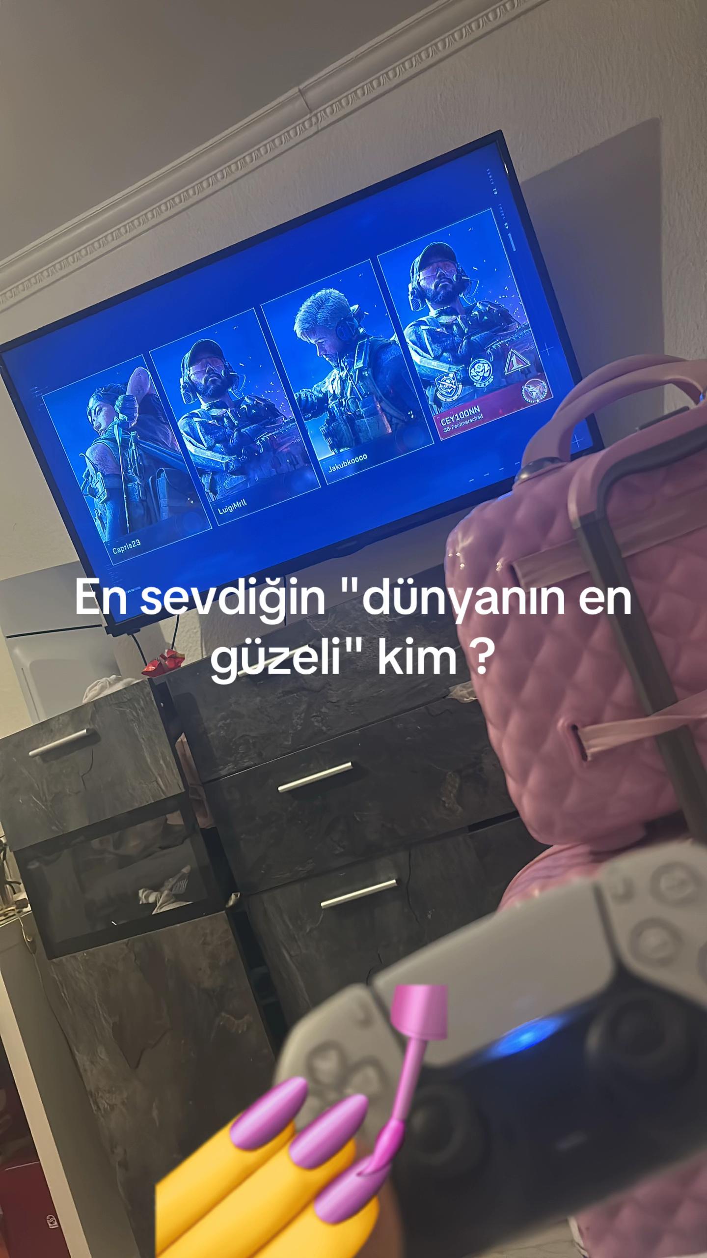 @𝐁𝐞𝐥𝐥𝐚𝐱𝐱 ⚡️🪐