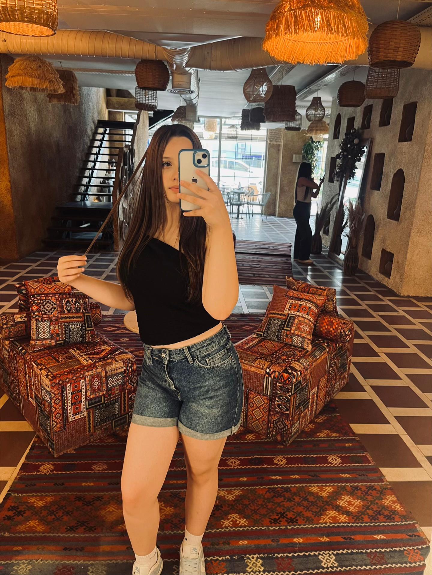 @𝐄𝐜𝐫𝐢𝐧