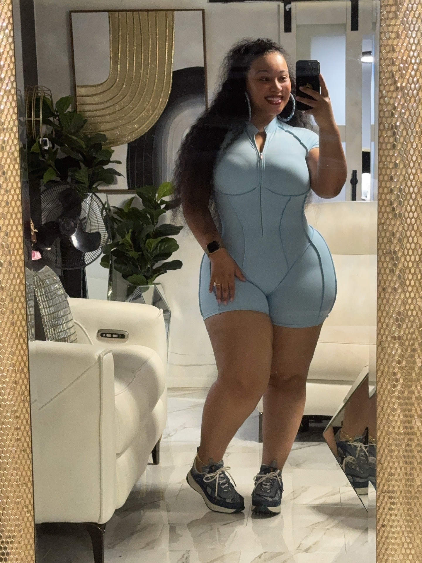 @YourAuntieMoe