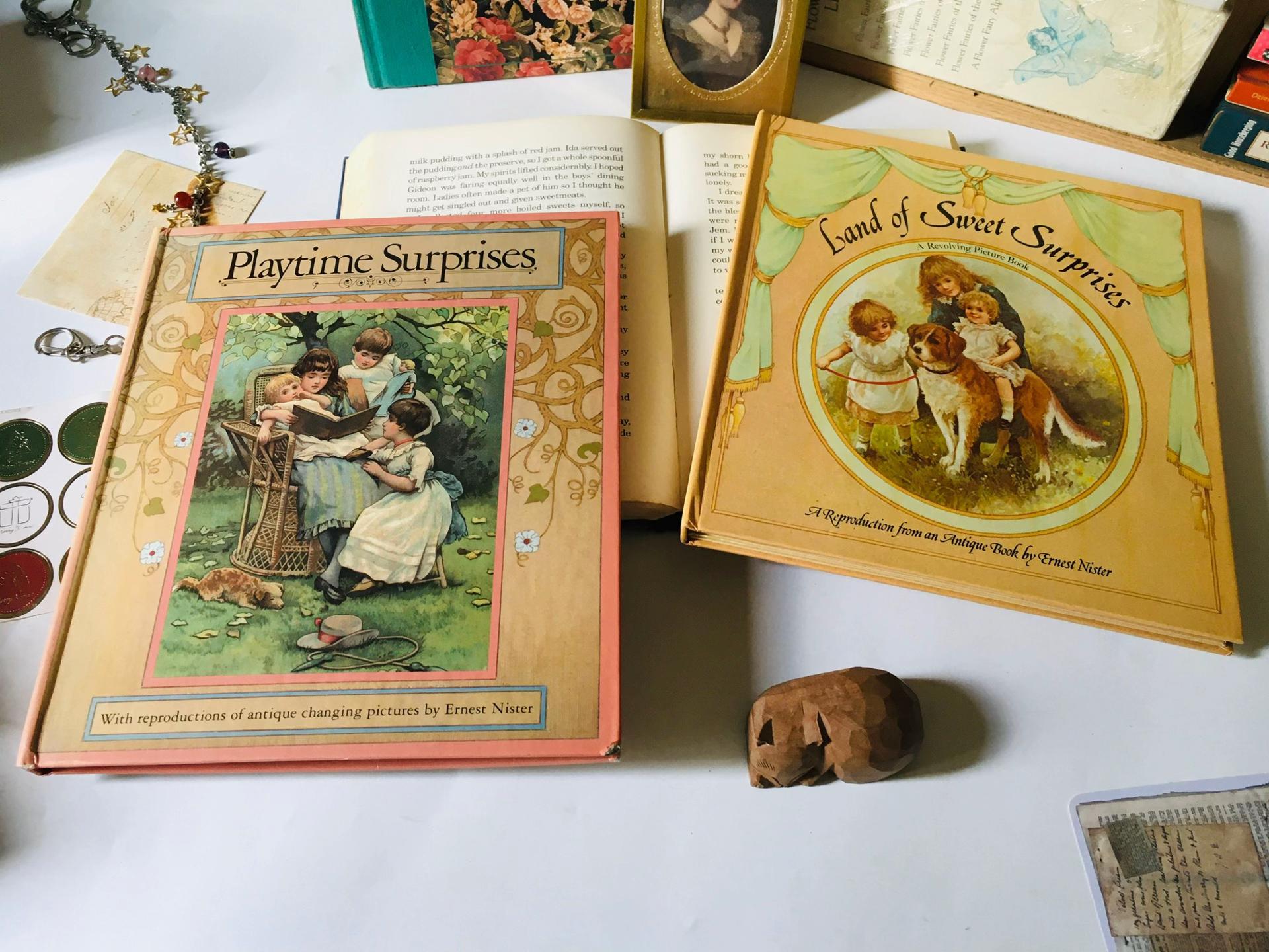 @KiraKira - Vintage.Books