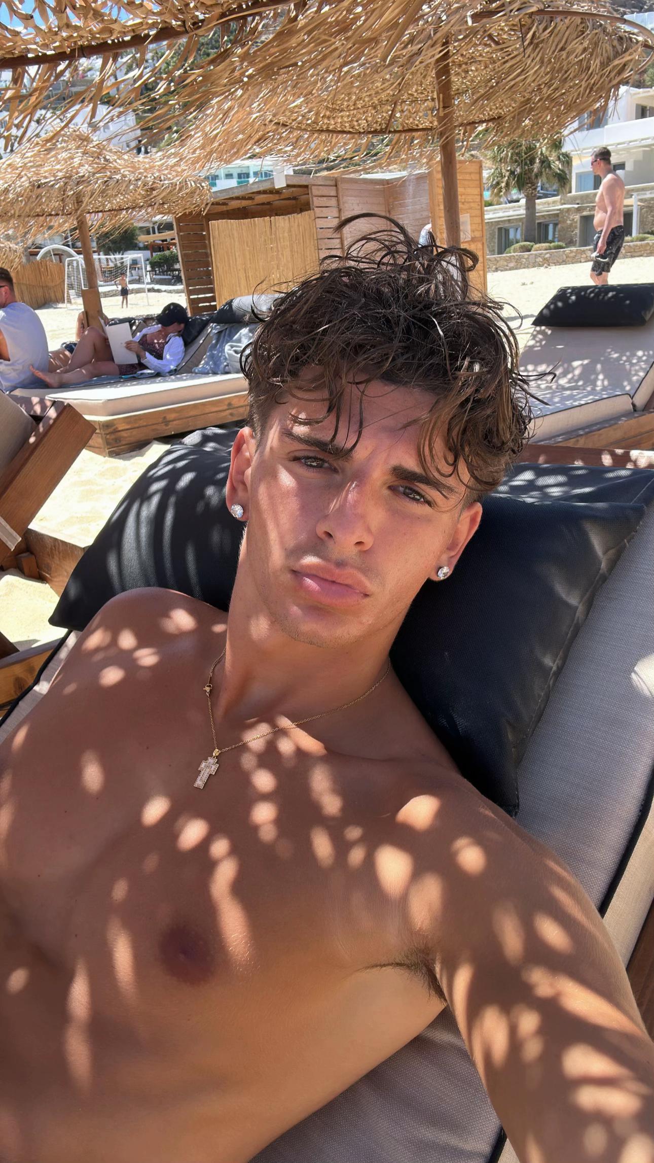 @chris.nikoo