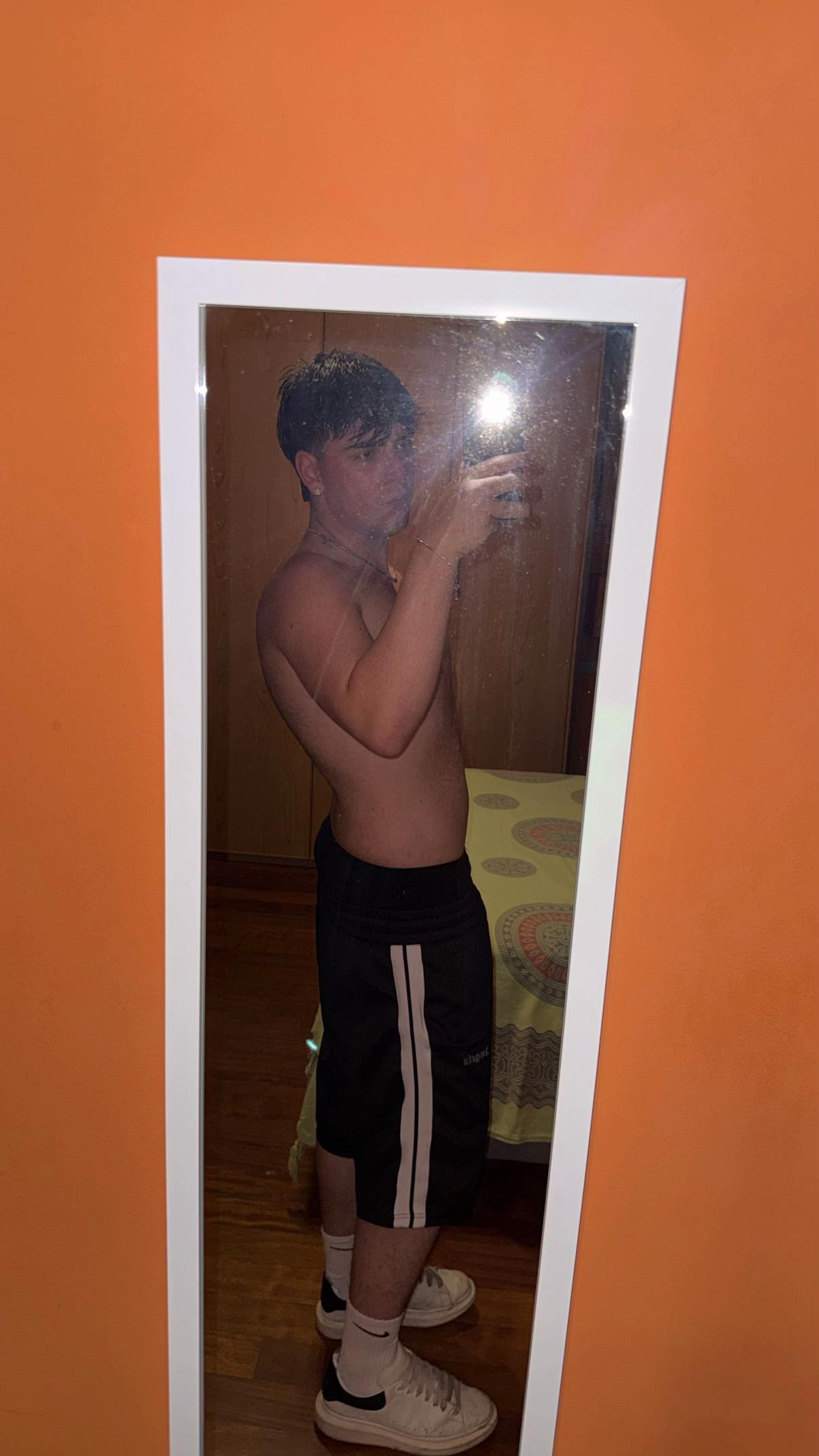 @🕷️