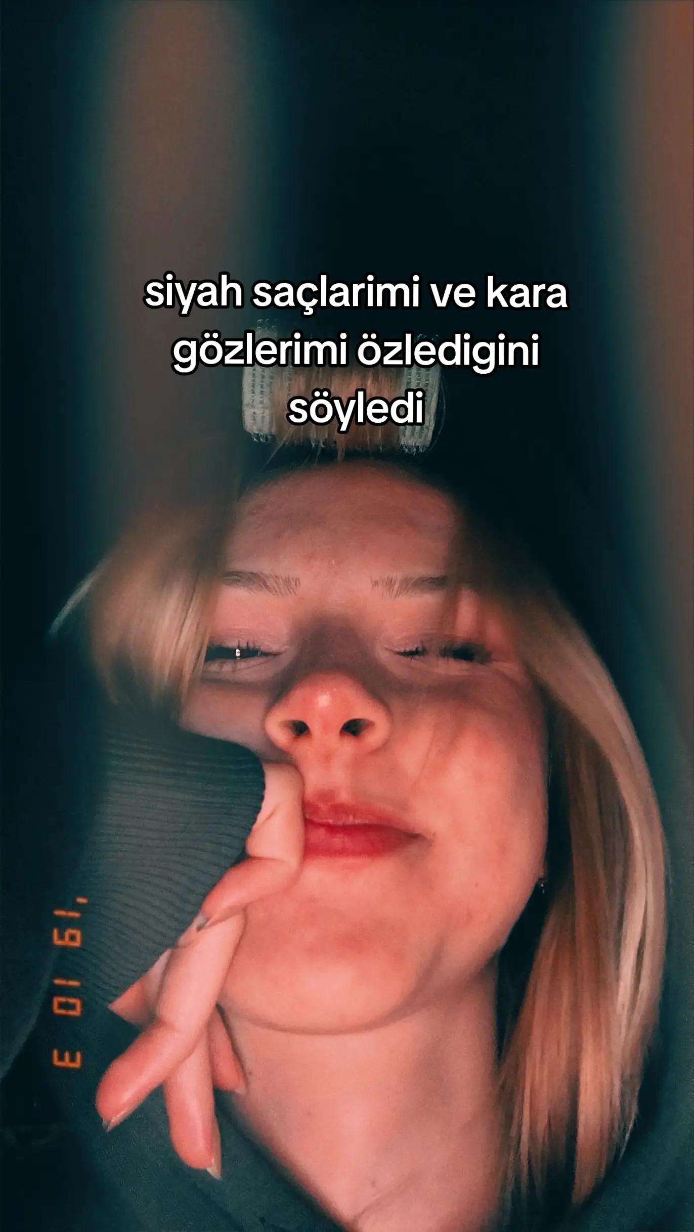 @🐩
