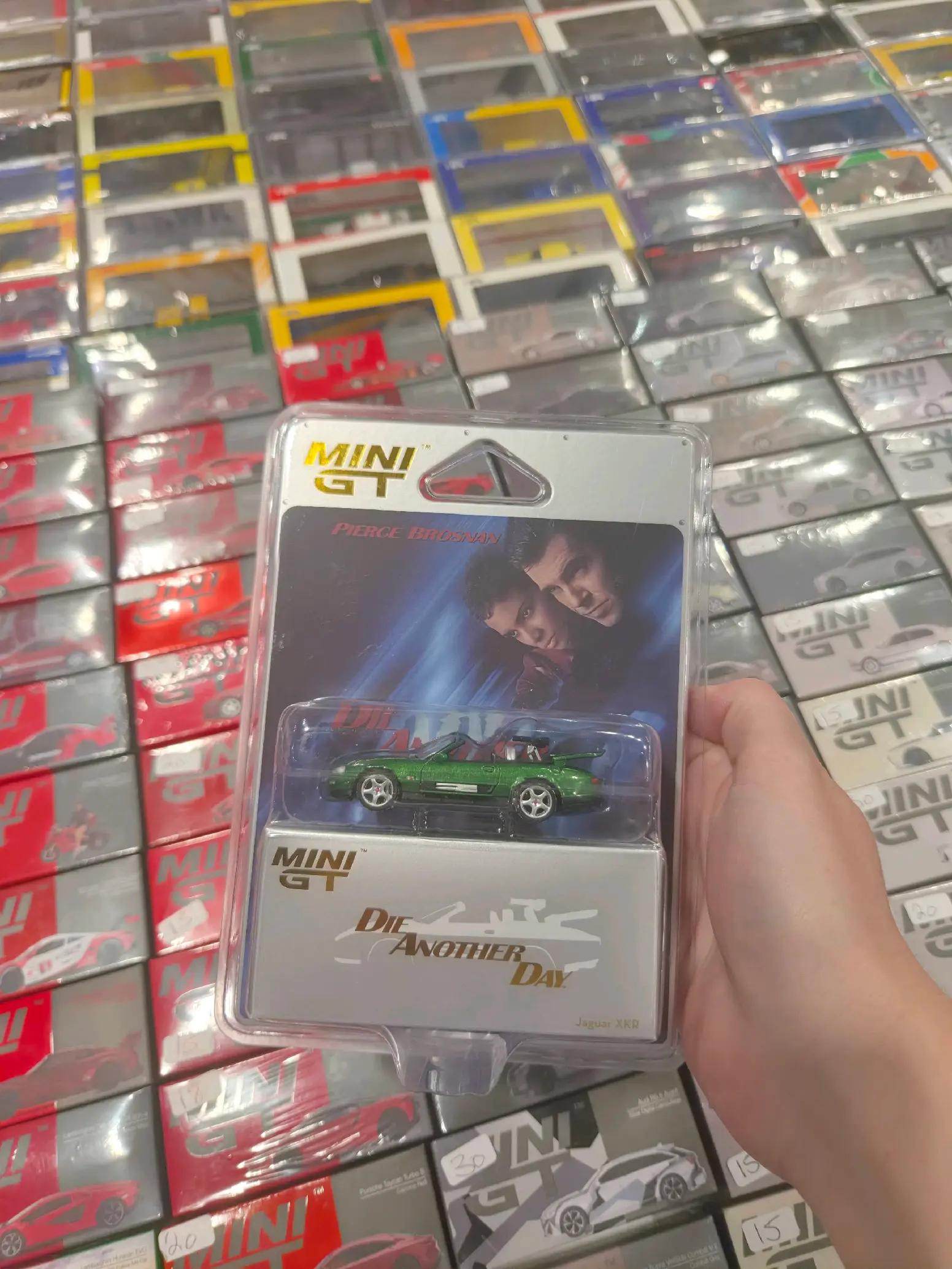 @Jcollectz