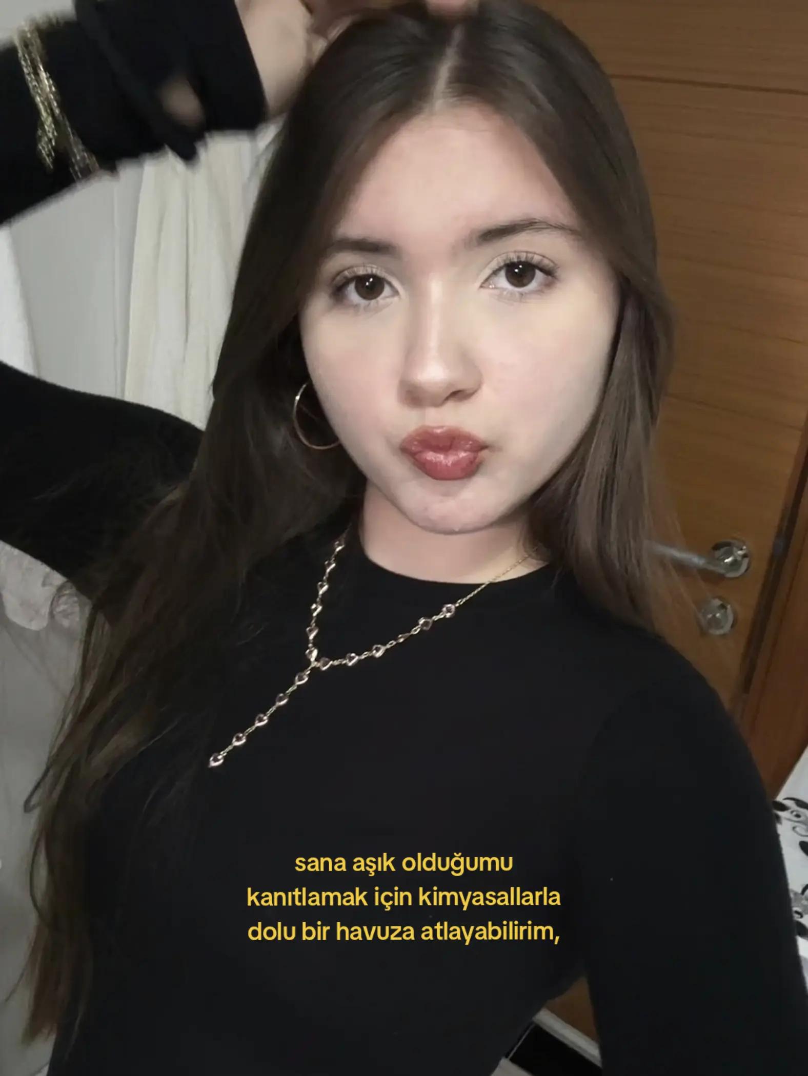 @𝓜𝓮𝓵𝓲𝓴𝓮丰