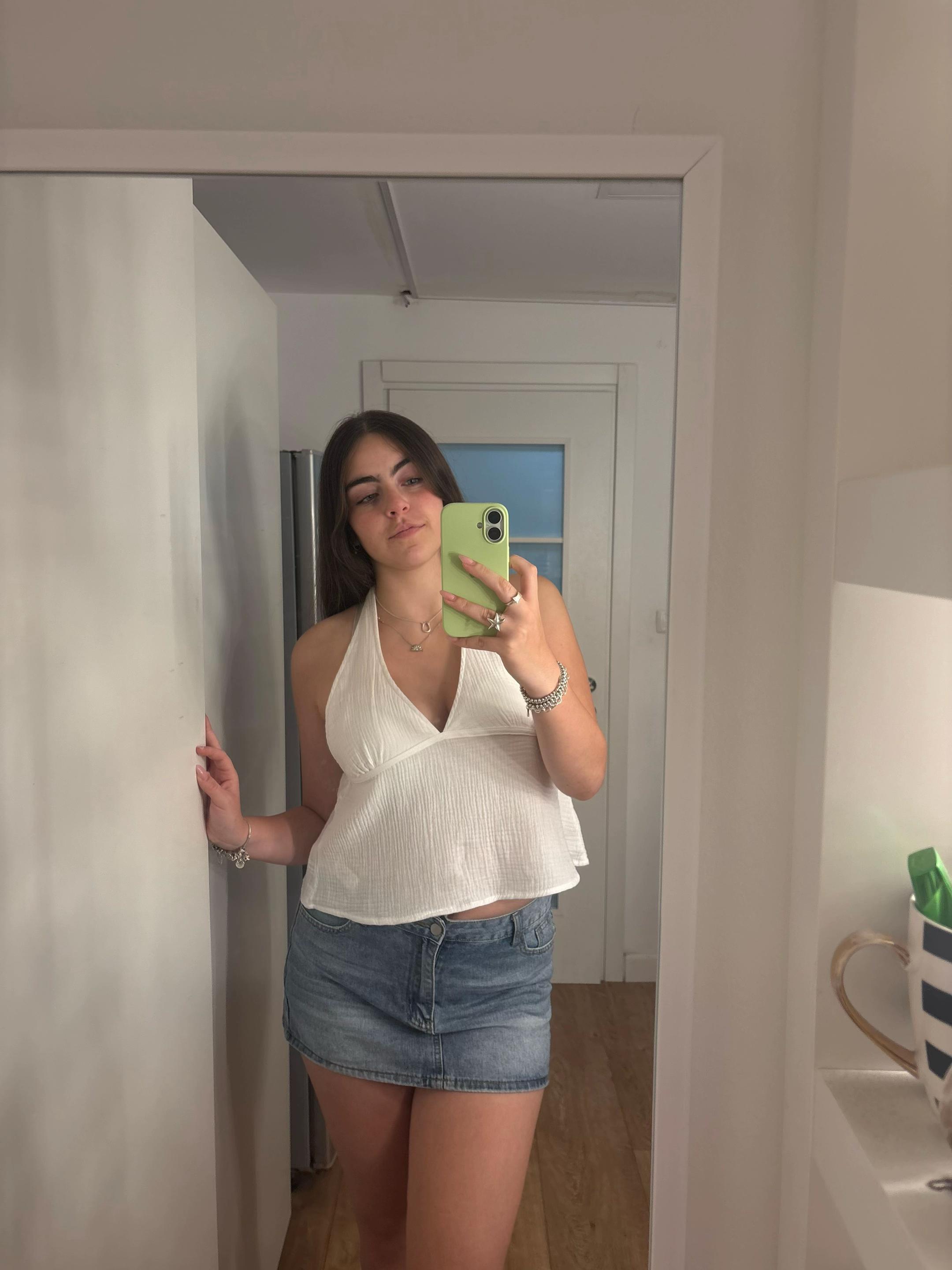 @Leeya