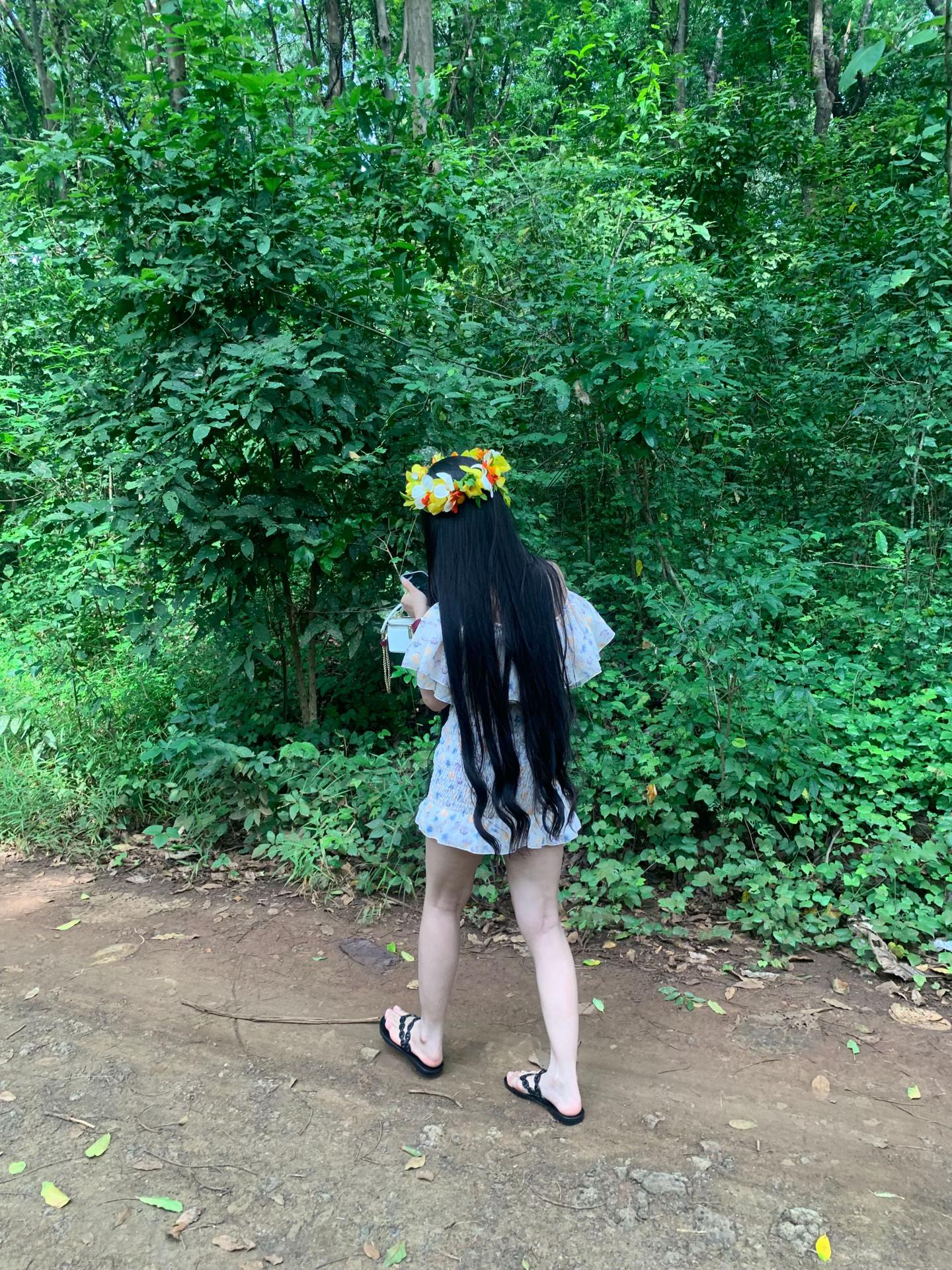 @Ł&Yacute;-លី 🎀