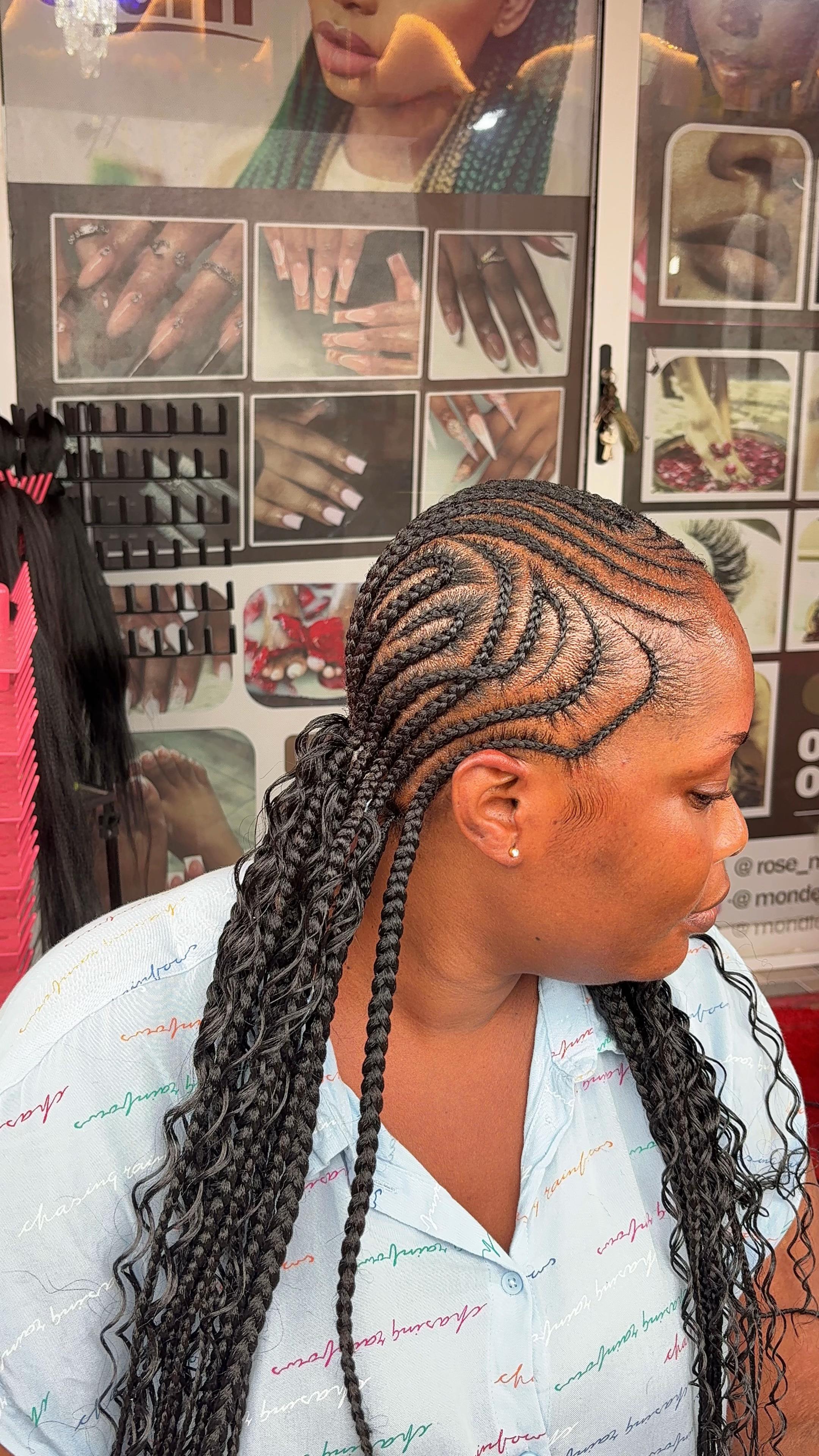 @Salon in Dansoman