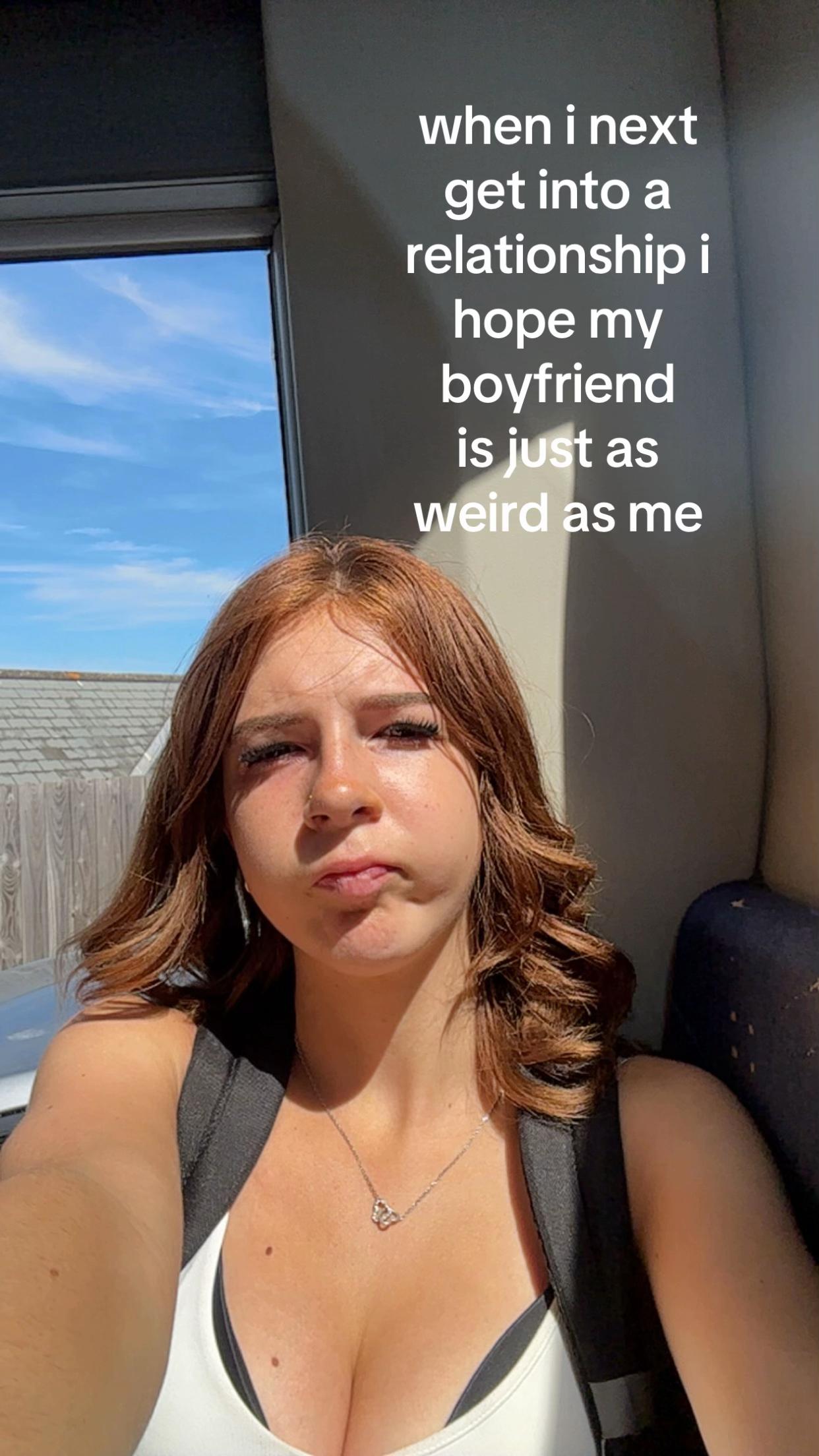 @lola