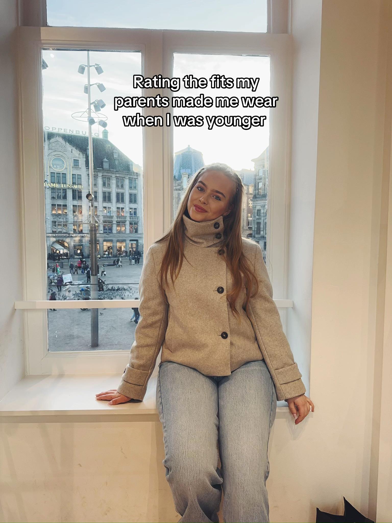 @SIMONE ESM&Eacute;E🩵