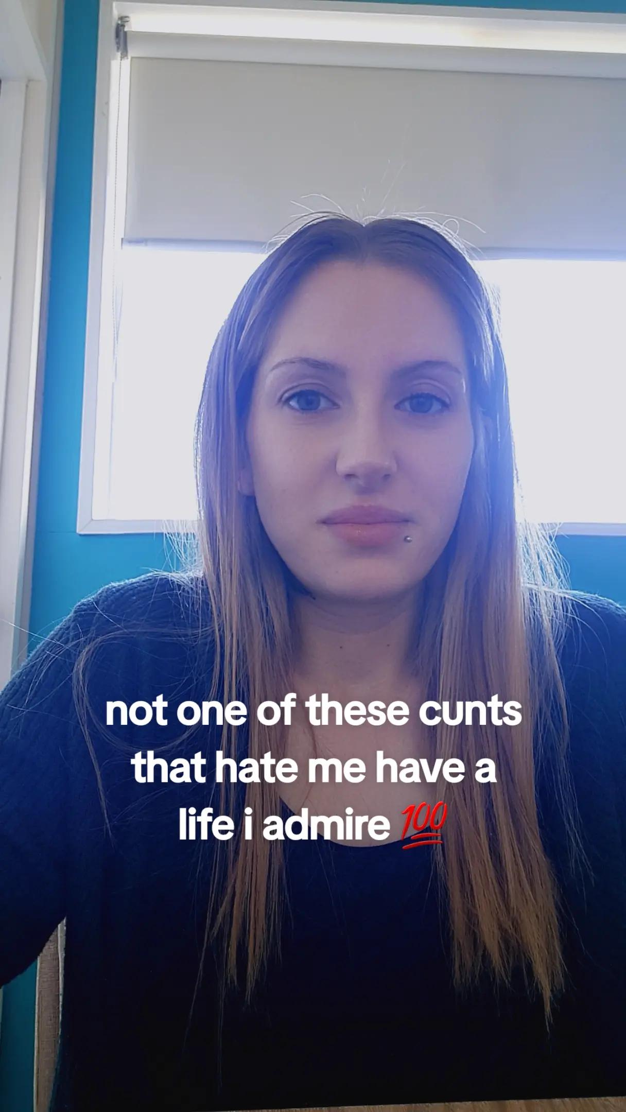 @P a I g E 🖤 🤍 ✨️