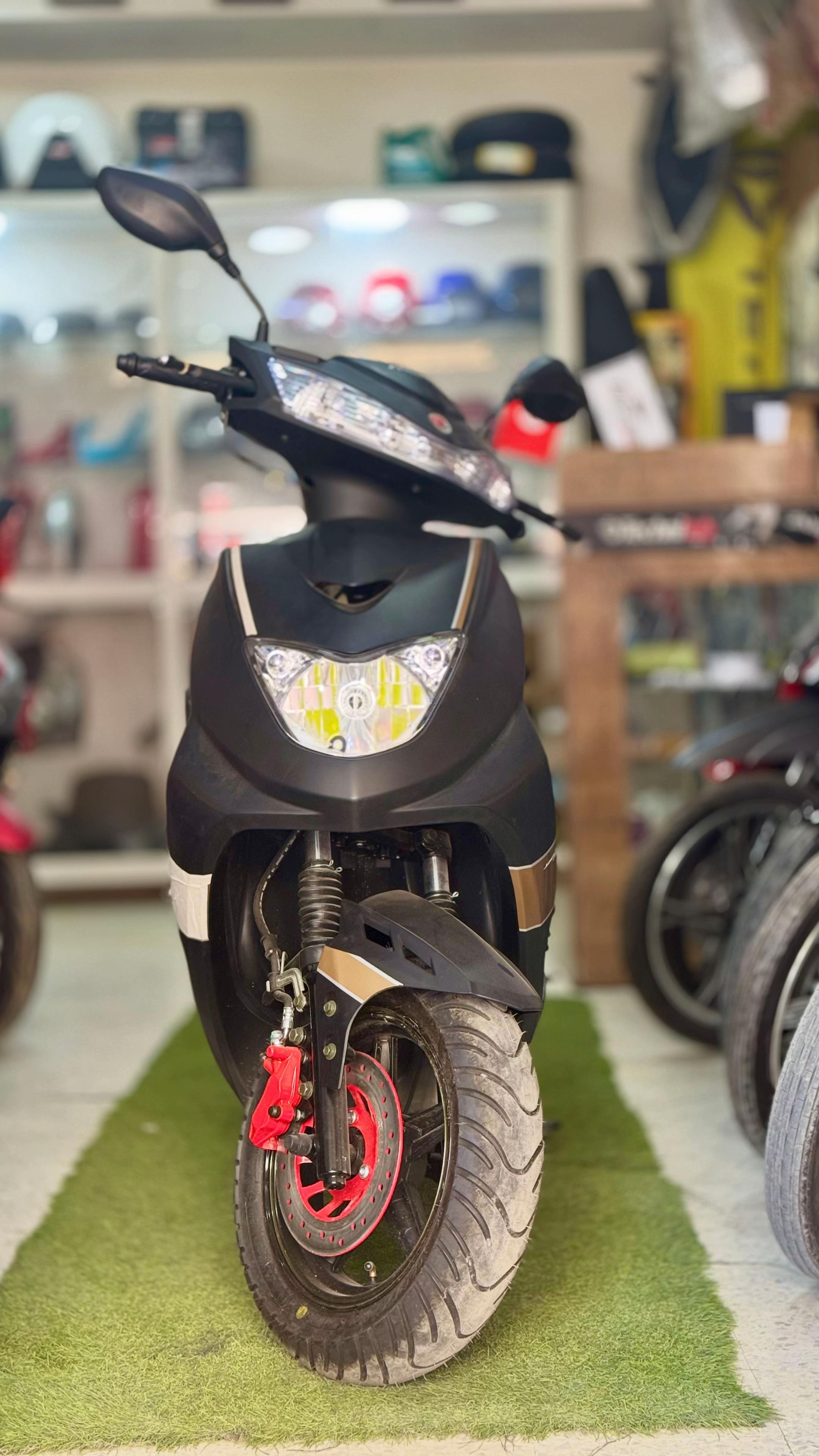 @🏍️ Houssem Caza Moto TN