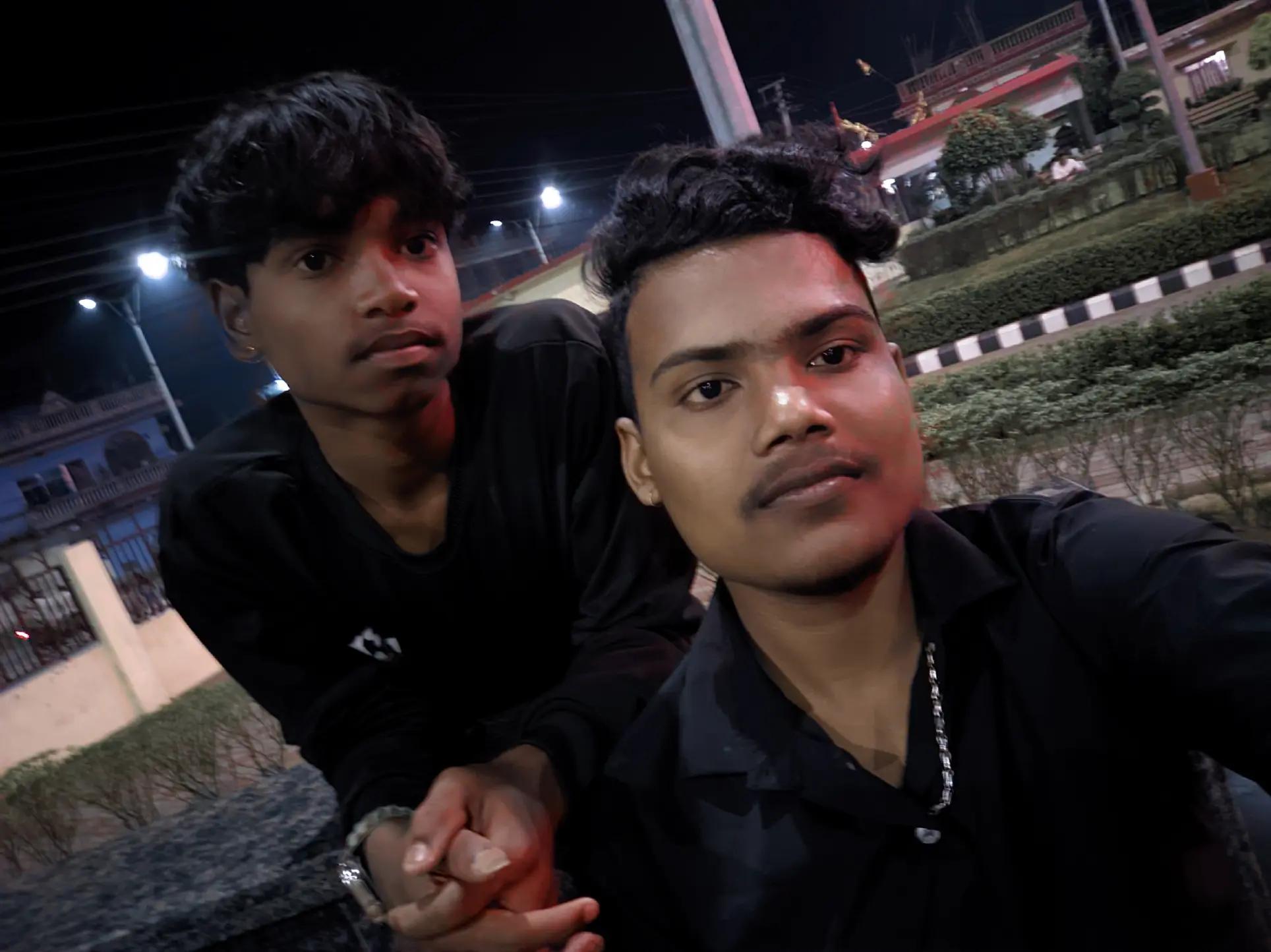 @T I T Λ N
