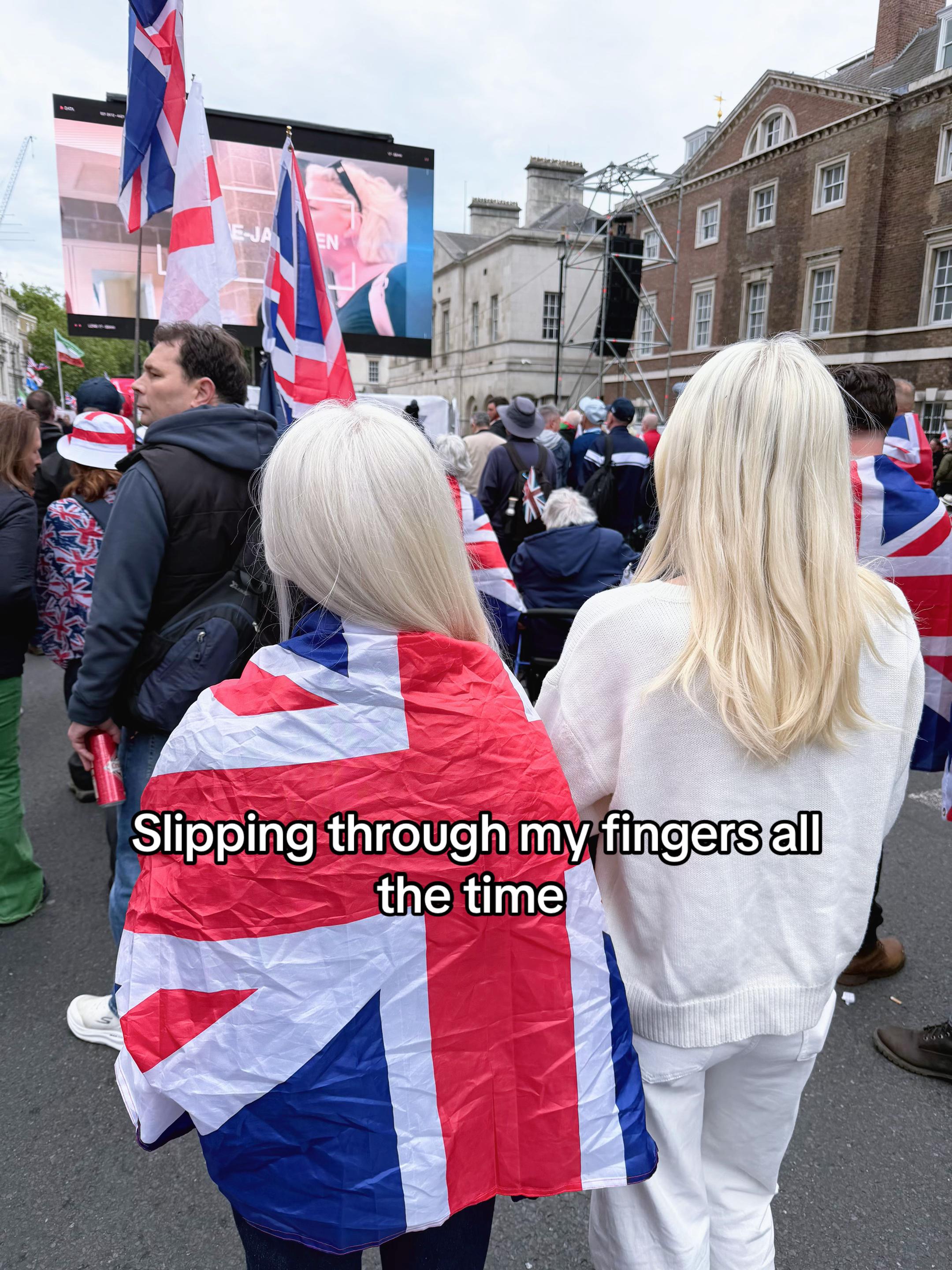 @Blonde Brit ๐ฌ๐ง
