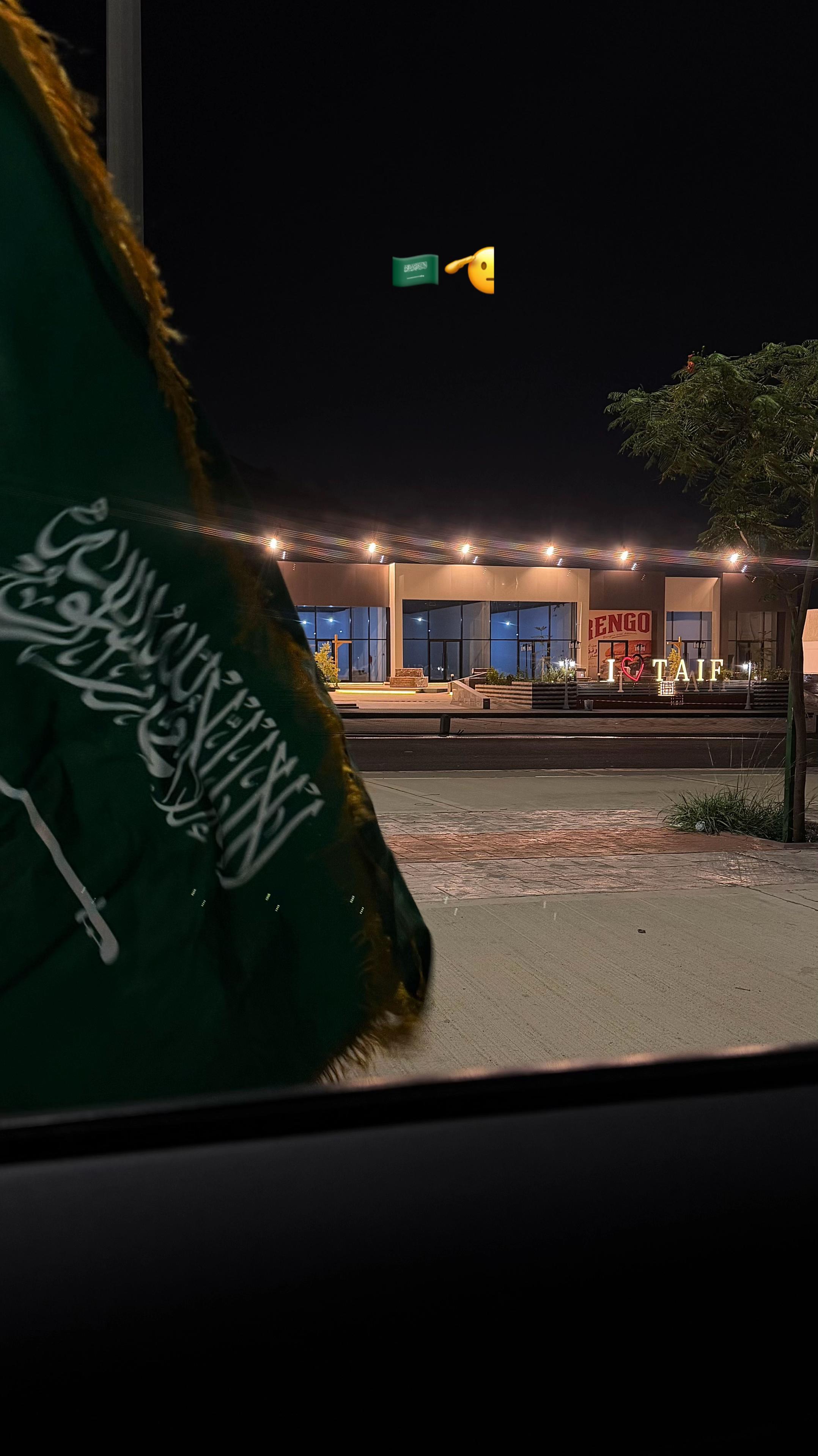 @🧚🏻&zwj;♀️