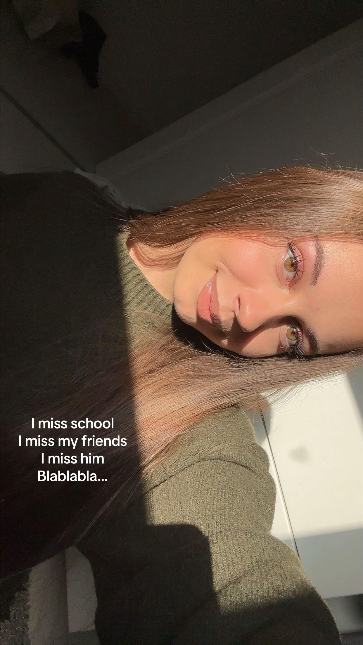 @𝐛𝐥𝐞𝐨𝐧𝐚🇦🇱