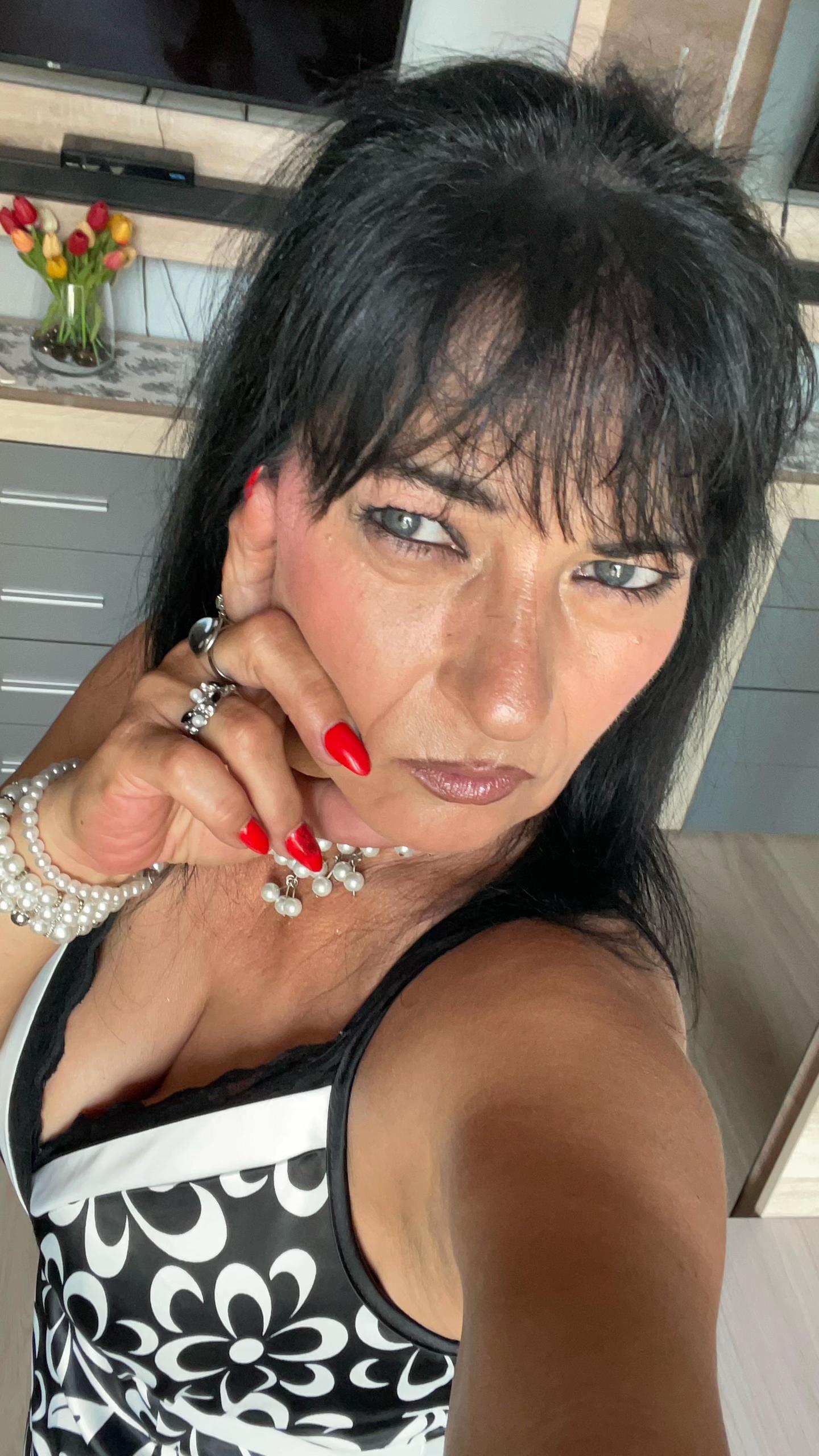 @Róża _Queen 🌹👑