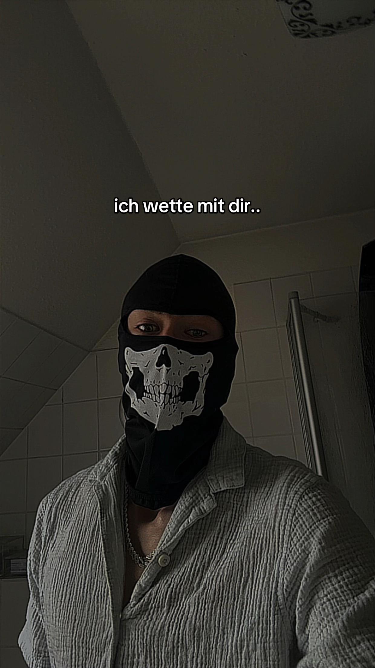 @maskromance