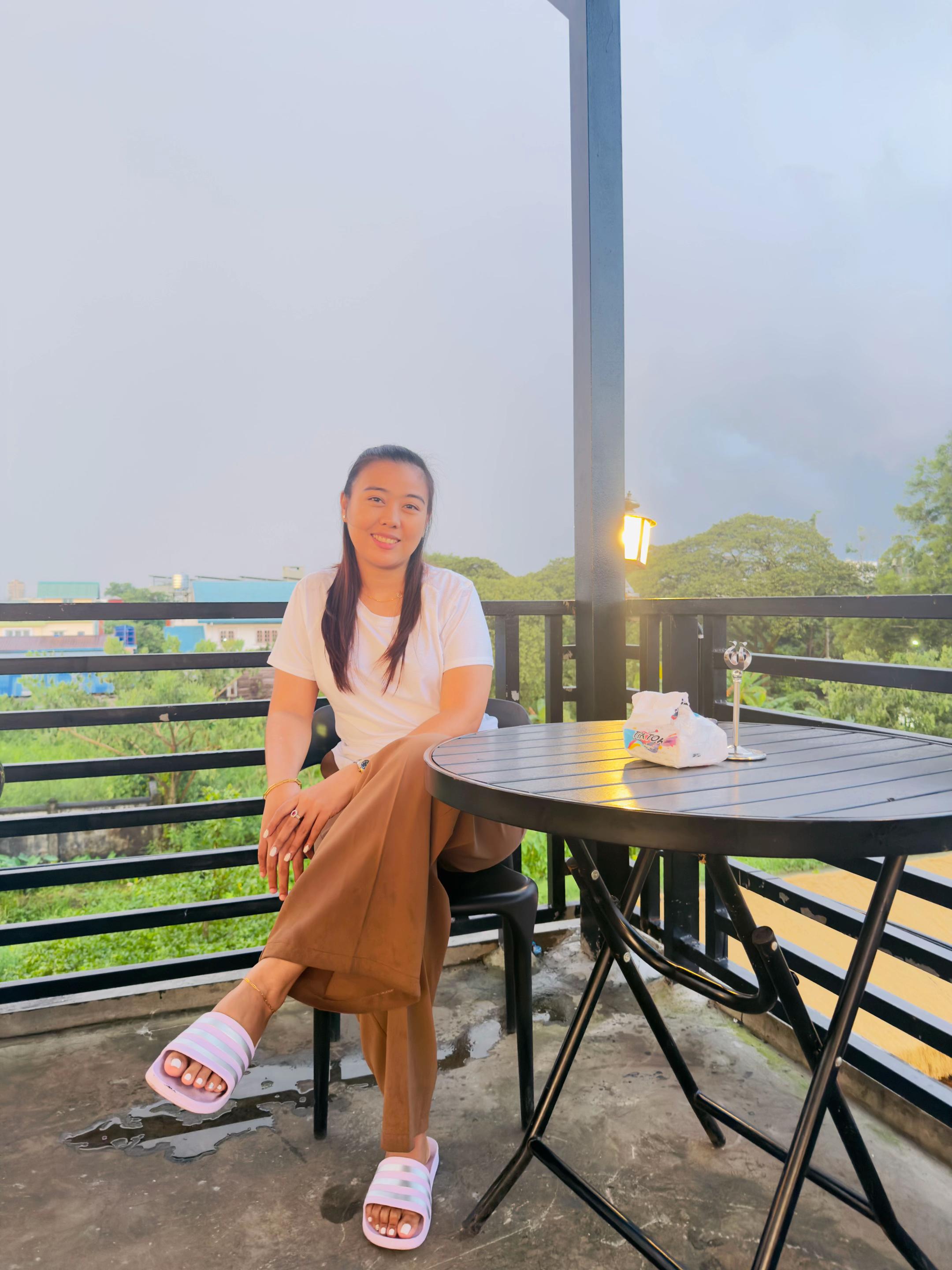 @Chue Yadanar Tun(Coal)