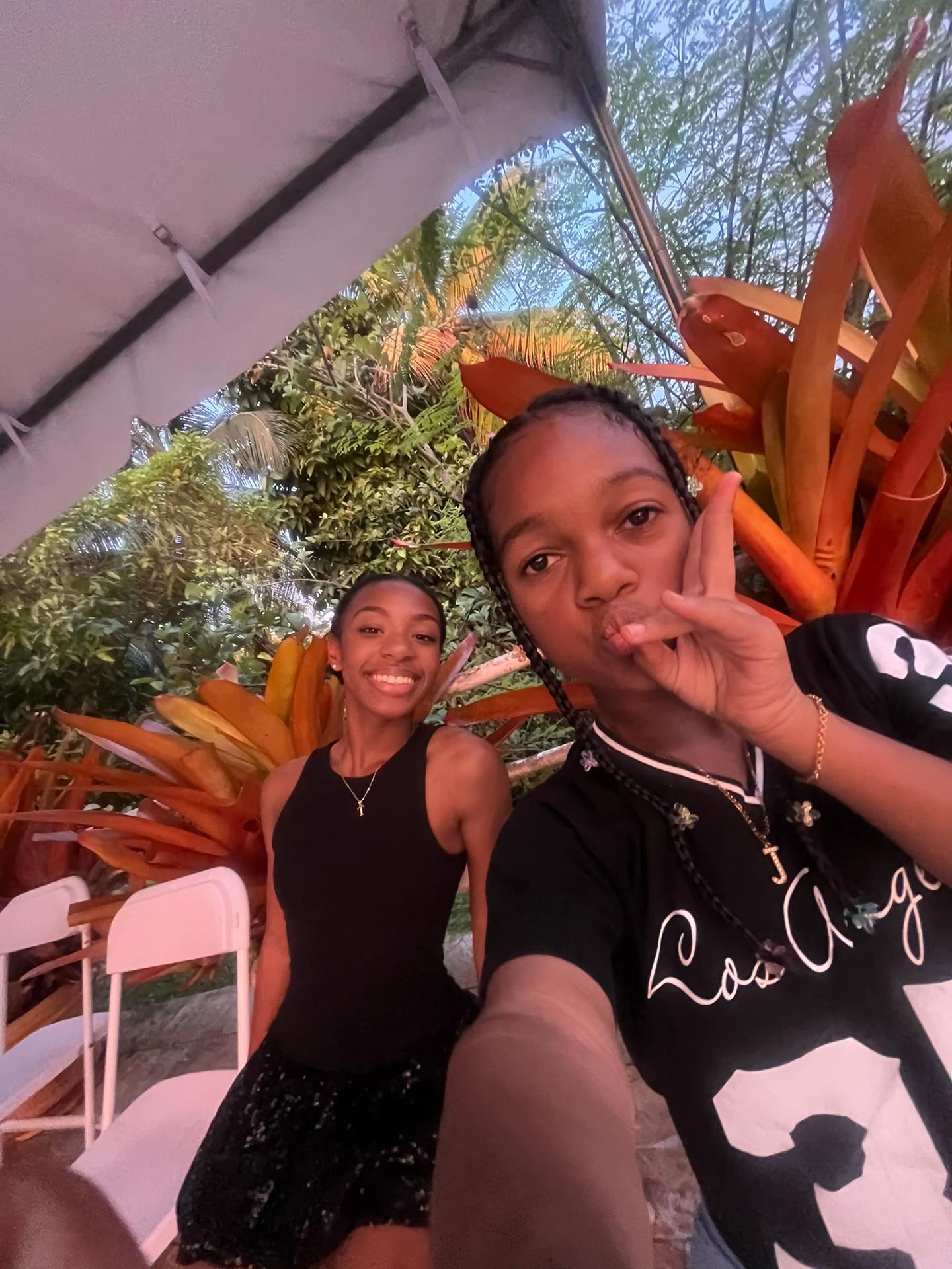 @justteja&eacute;