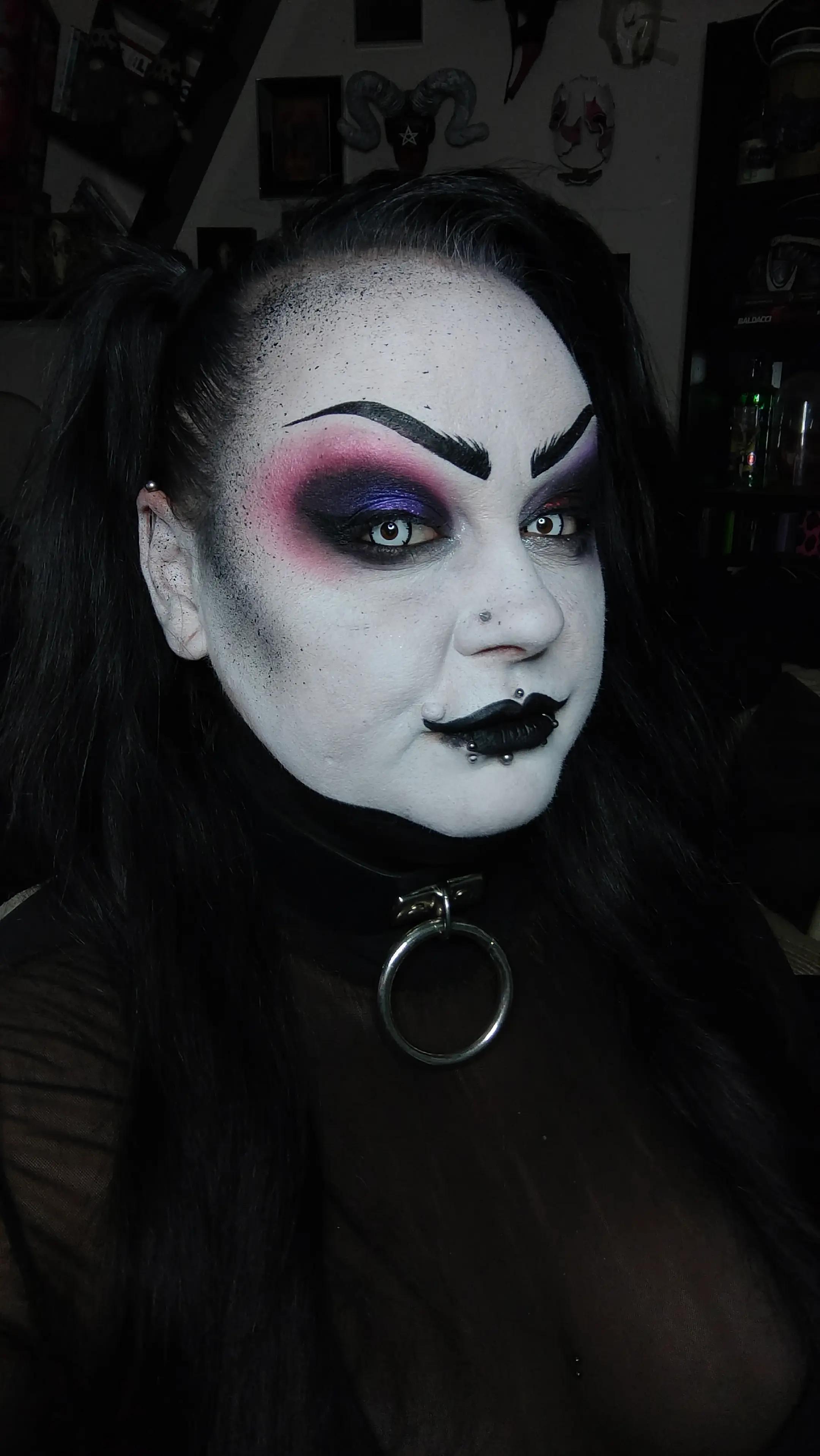 @Michaela_Shadow