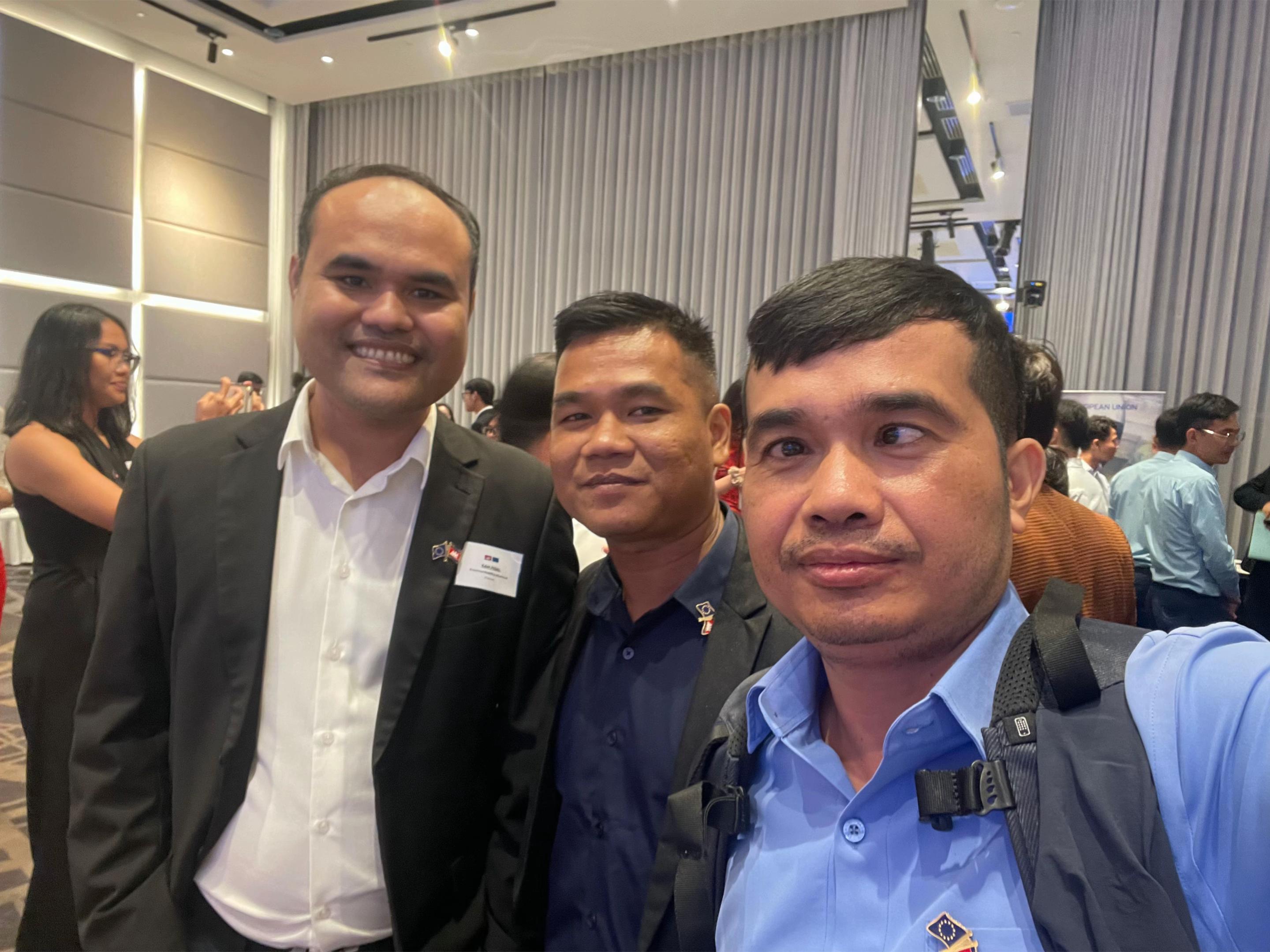 @មួយ ពិសិដ្ឋ
