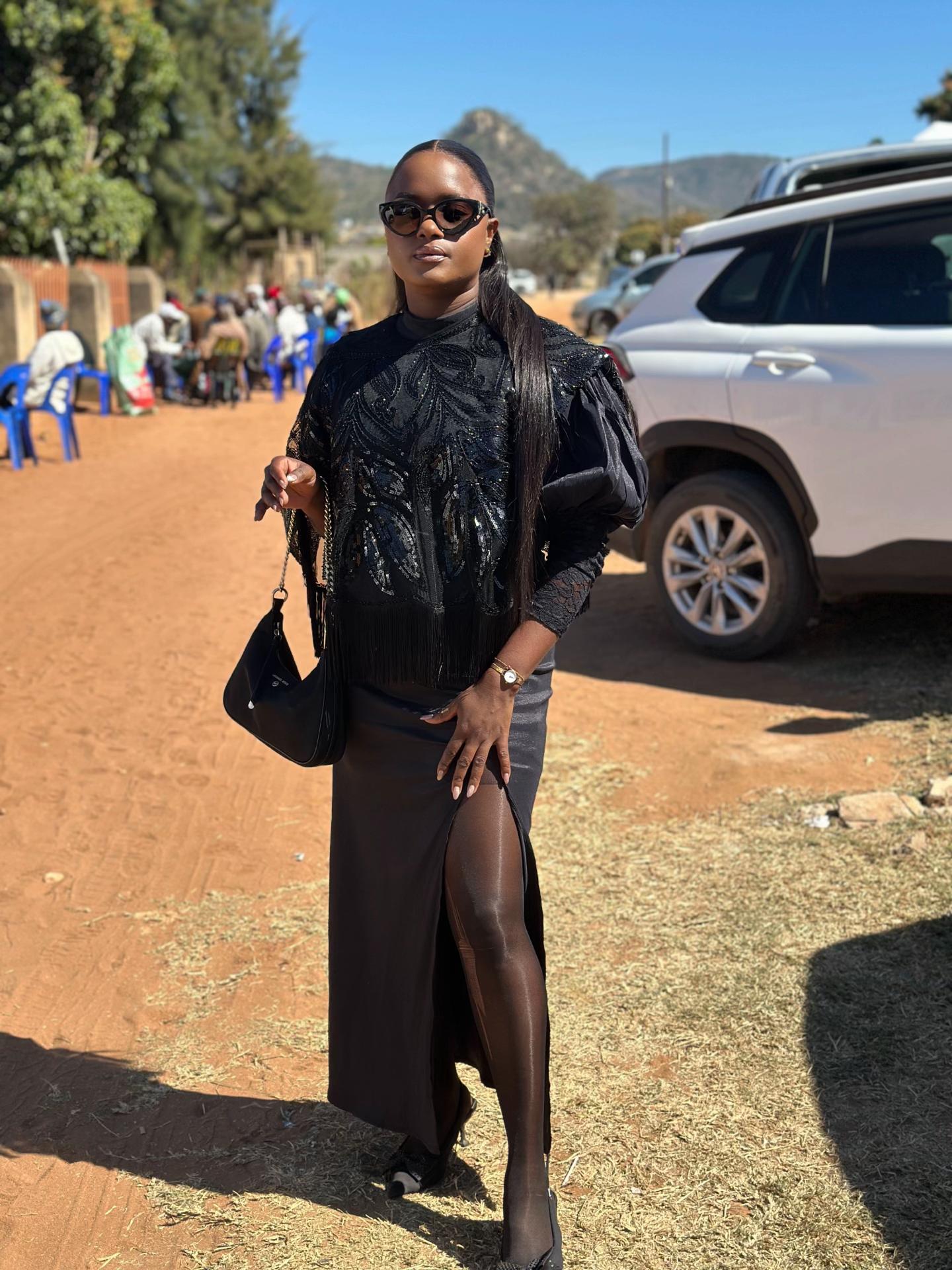 @DitshegoMod