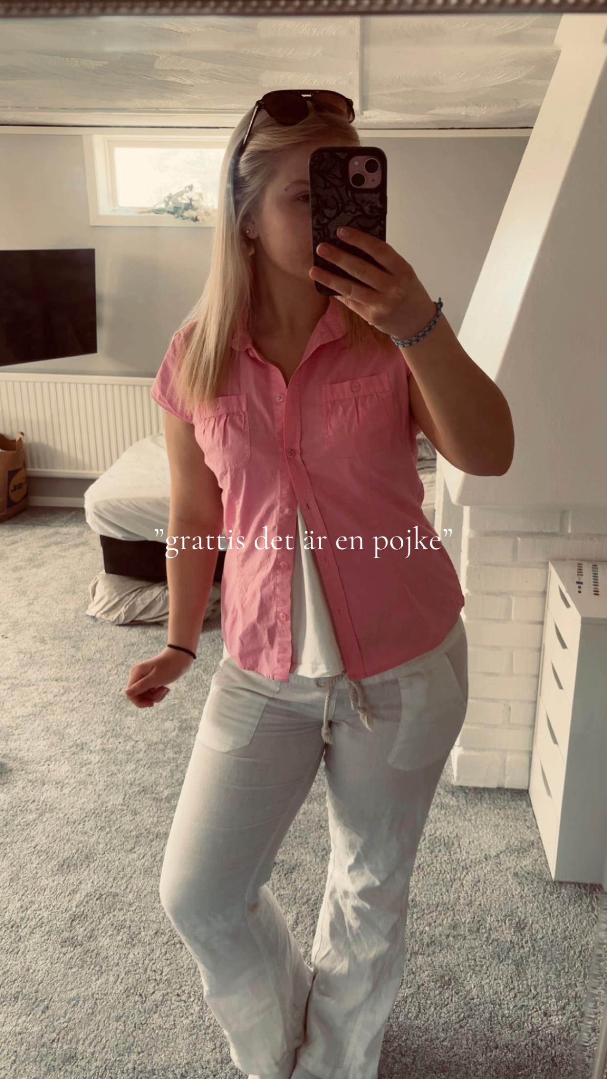 @ellasriktigaspam