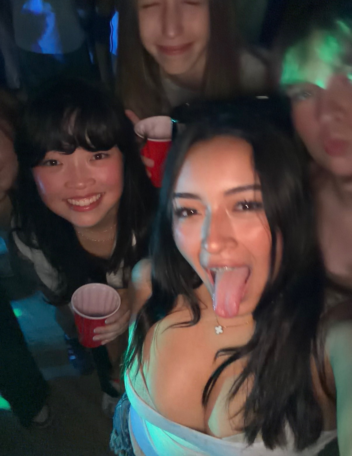 @Camila