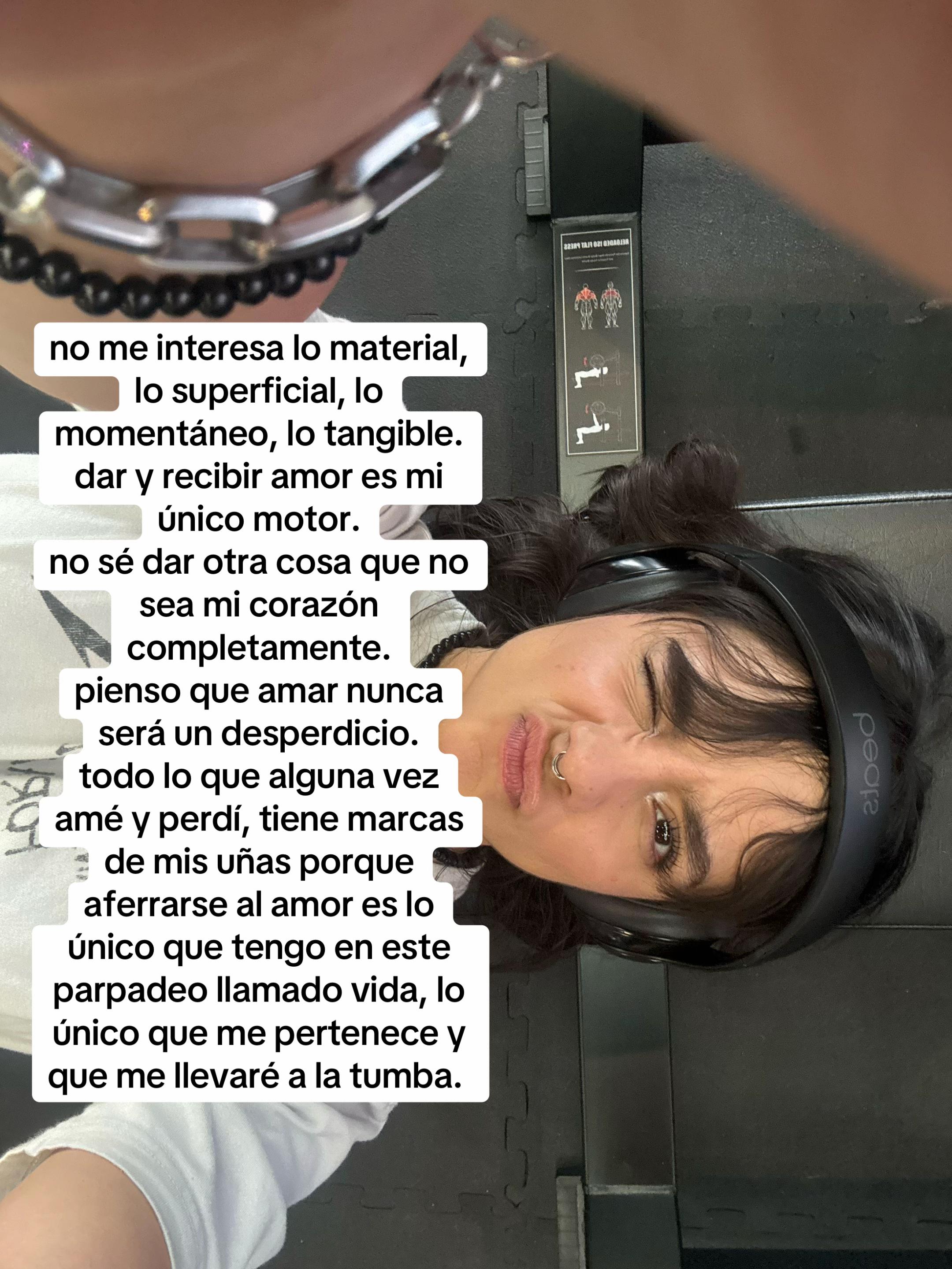 @fiona_acosta