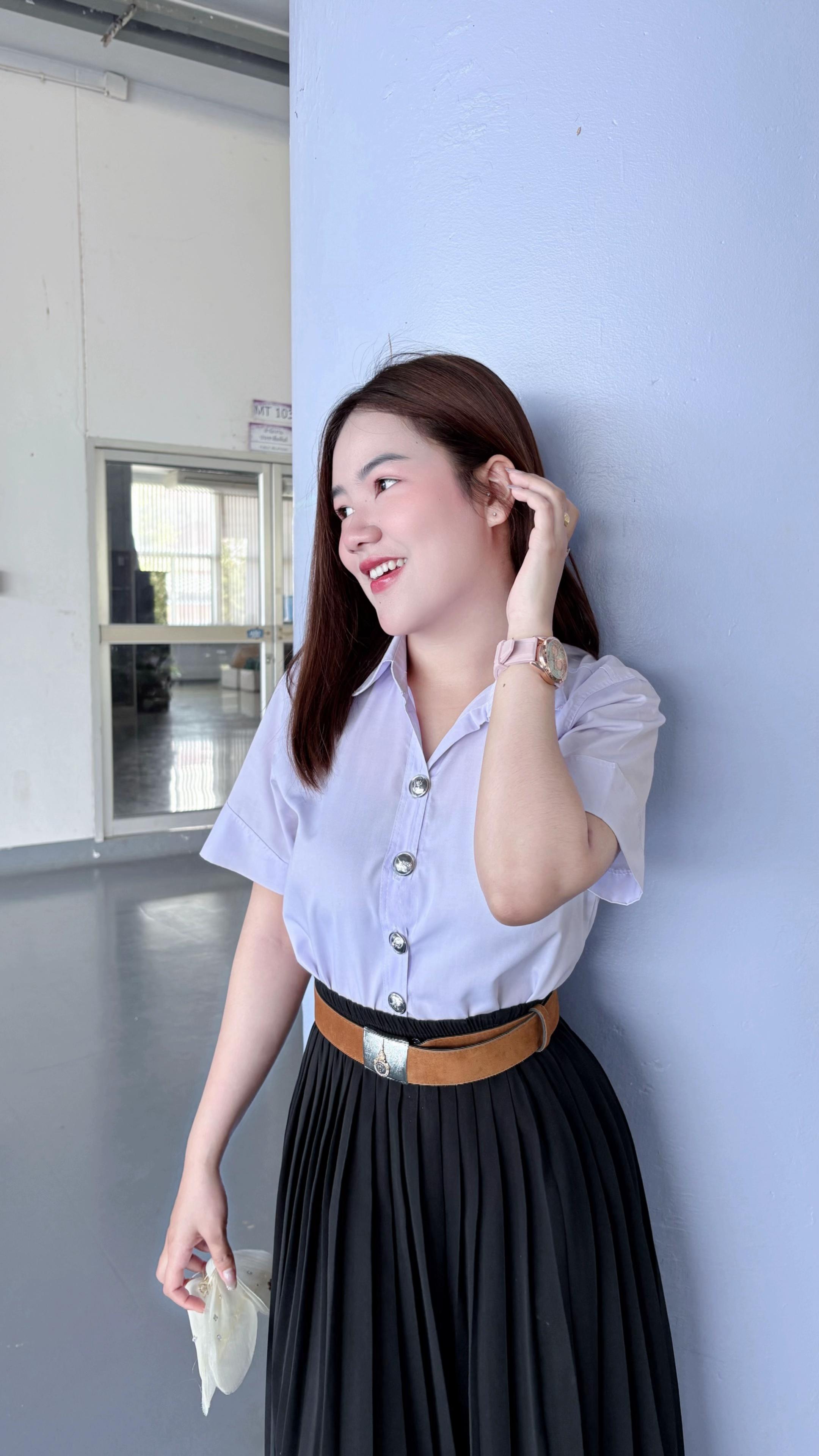 @พลอย