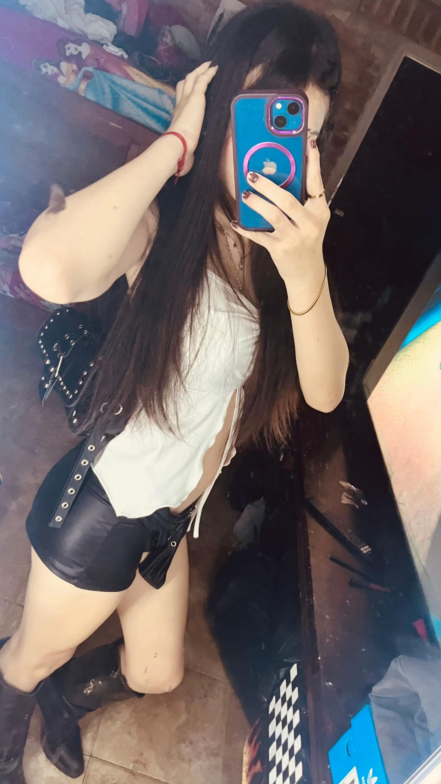 @zahiraocaranza._