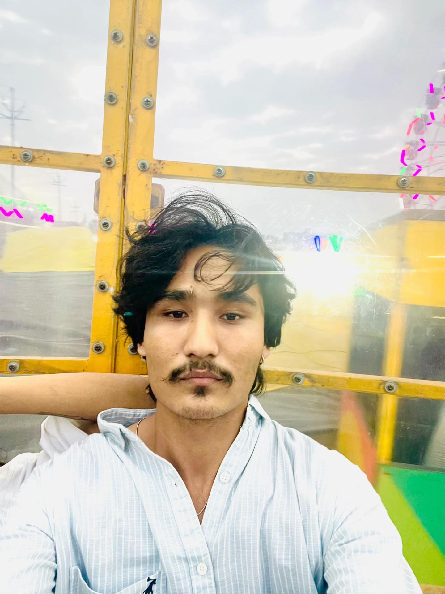 @️RoHiT 🧿💗
